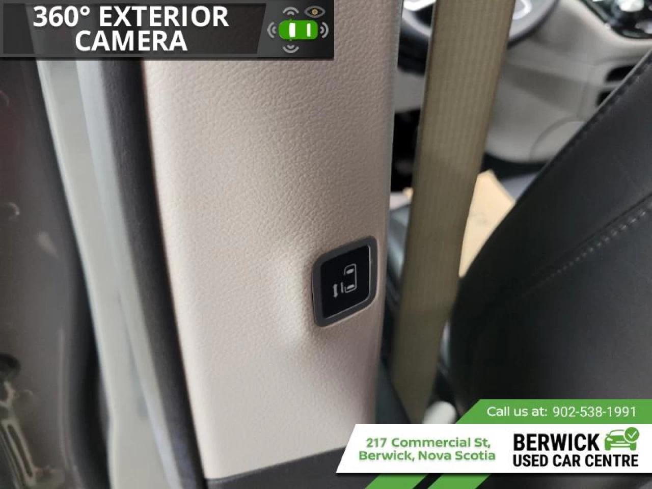 2023 Chrysler Pacifica Touring L Main Image