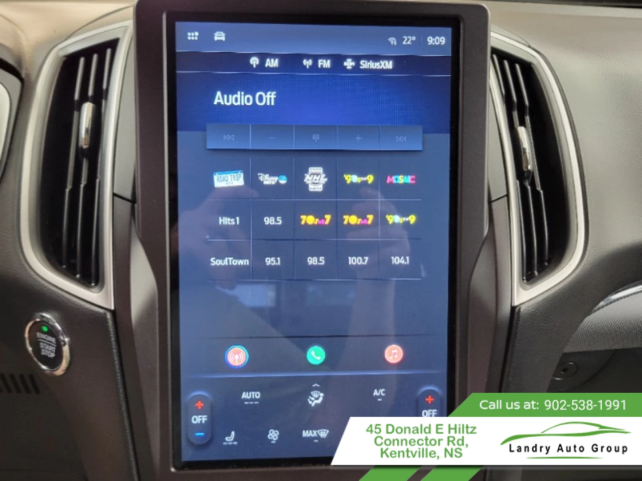 2021 Ford Edge SEL Main Image