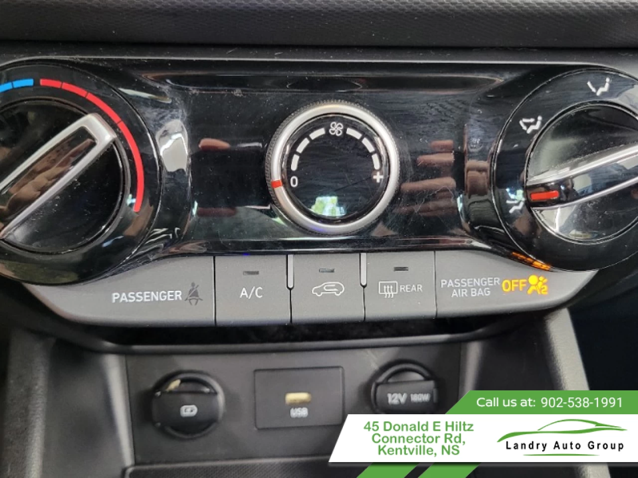 2022 Hyundai Kona 2.0L Preferred AWD w/Sun & Leather Package Main Image