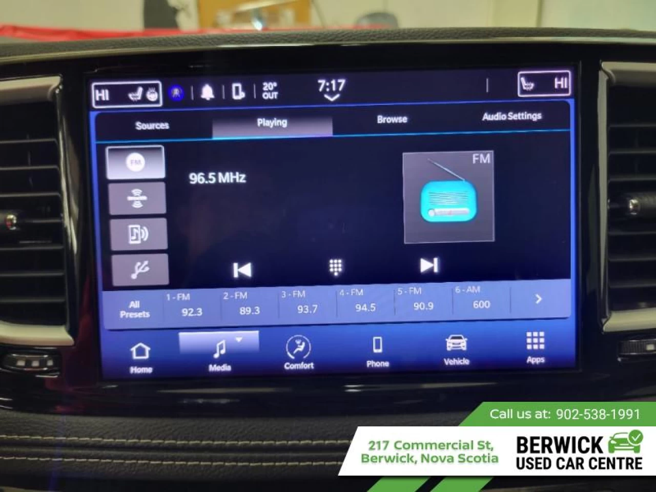 2023 Chrysler Pacifica Touring L Main Image