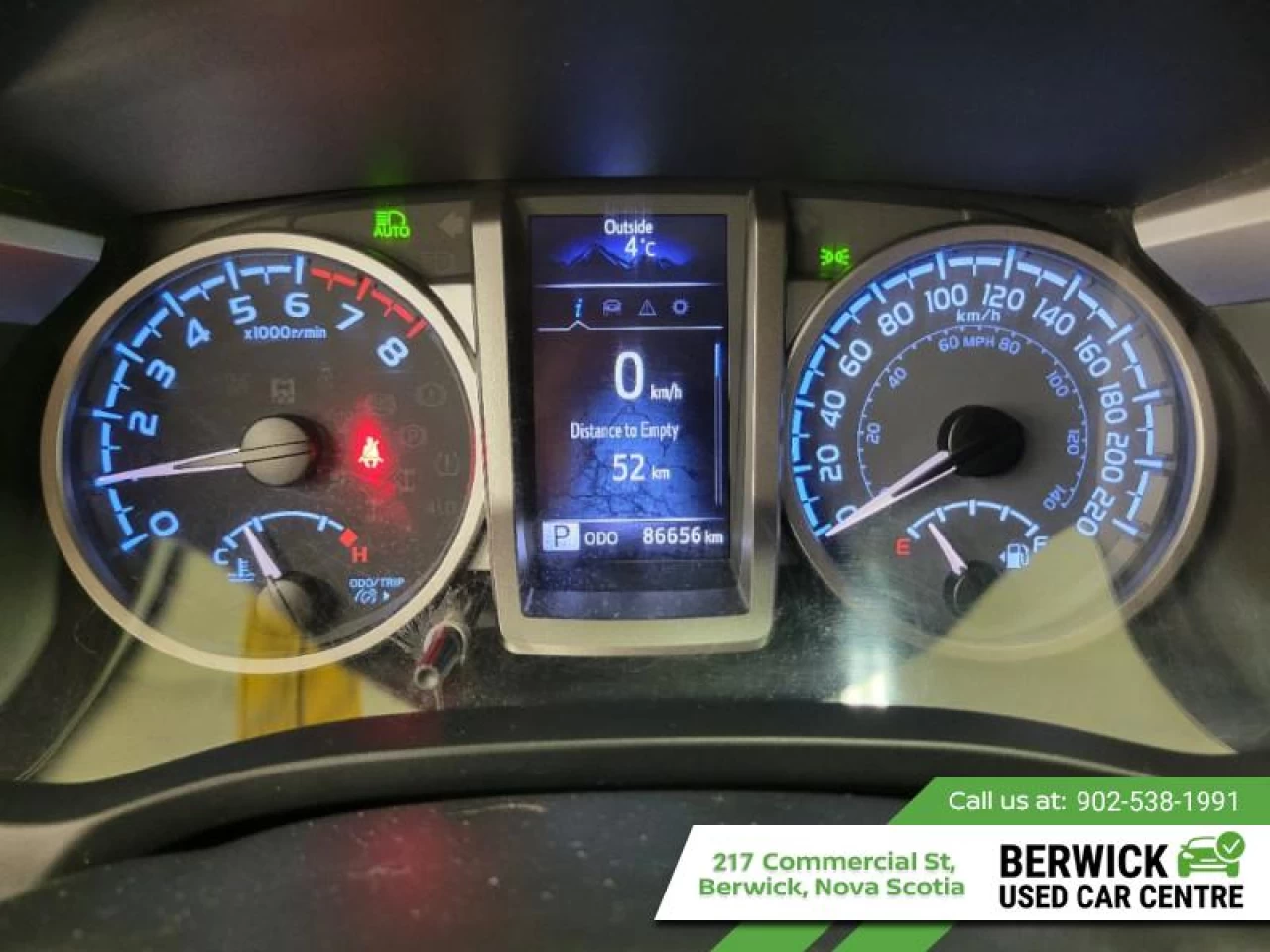 2022 Toyota Tacoma SR5 Main Image