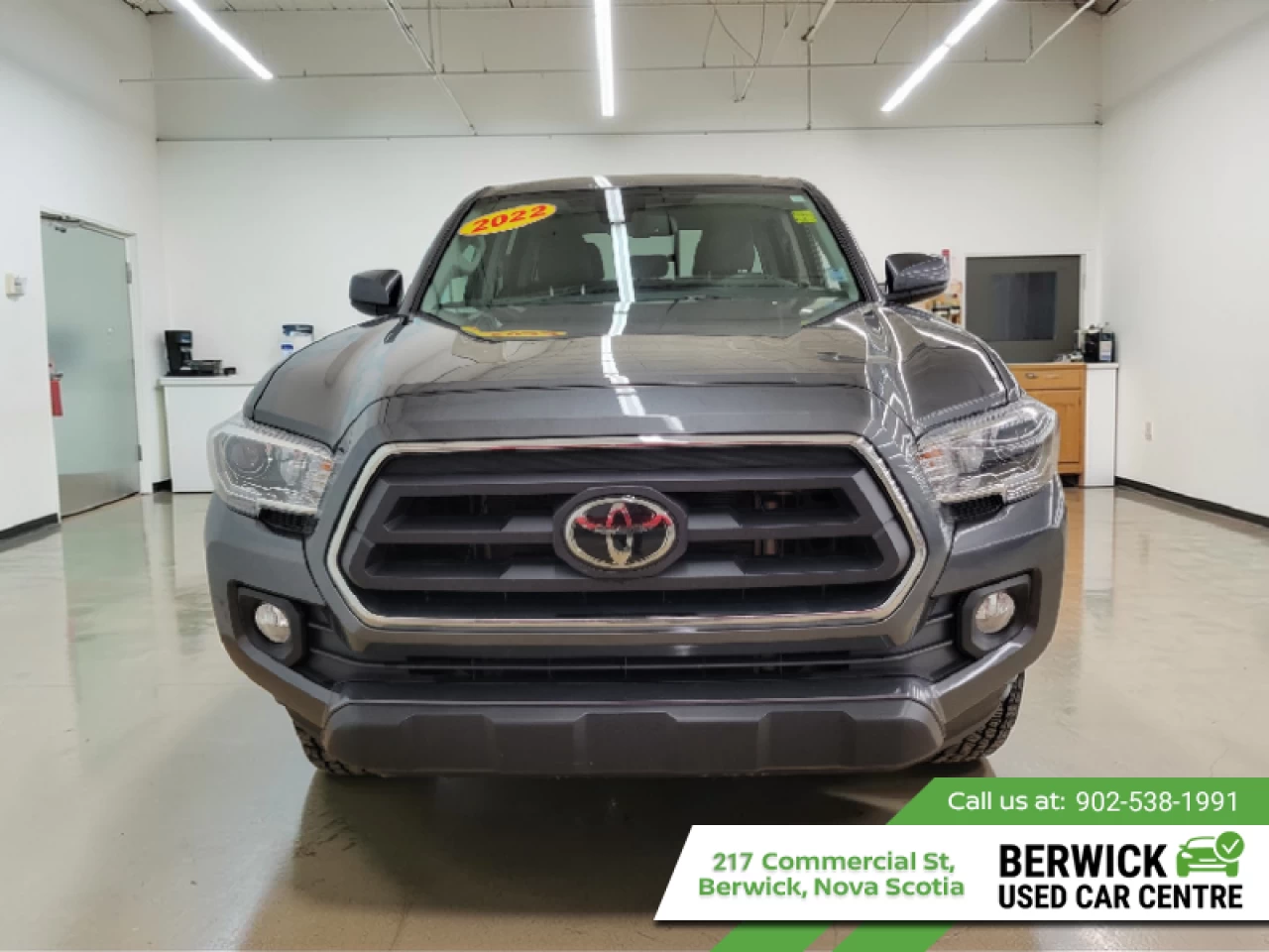 2022 Toyota Tacoma SR5 Main Image