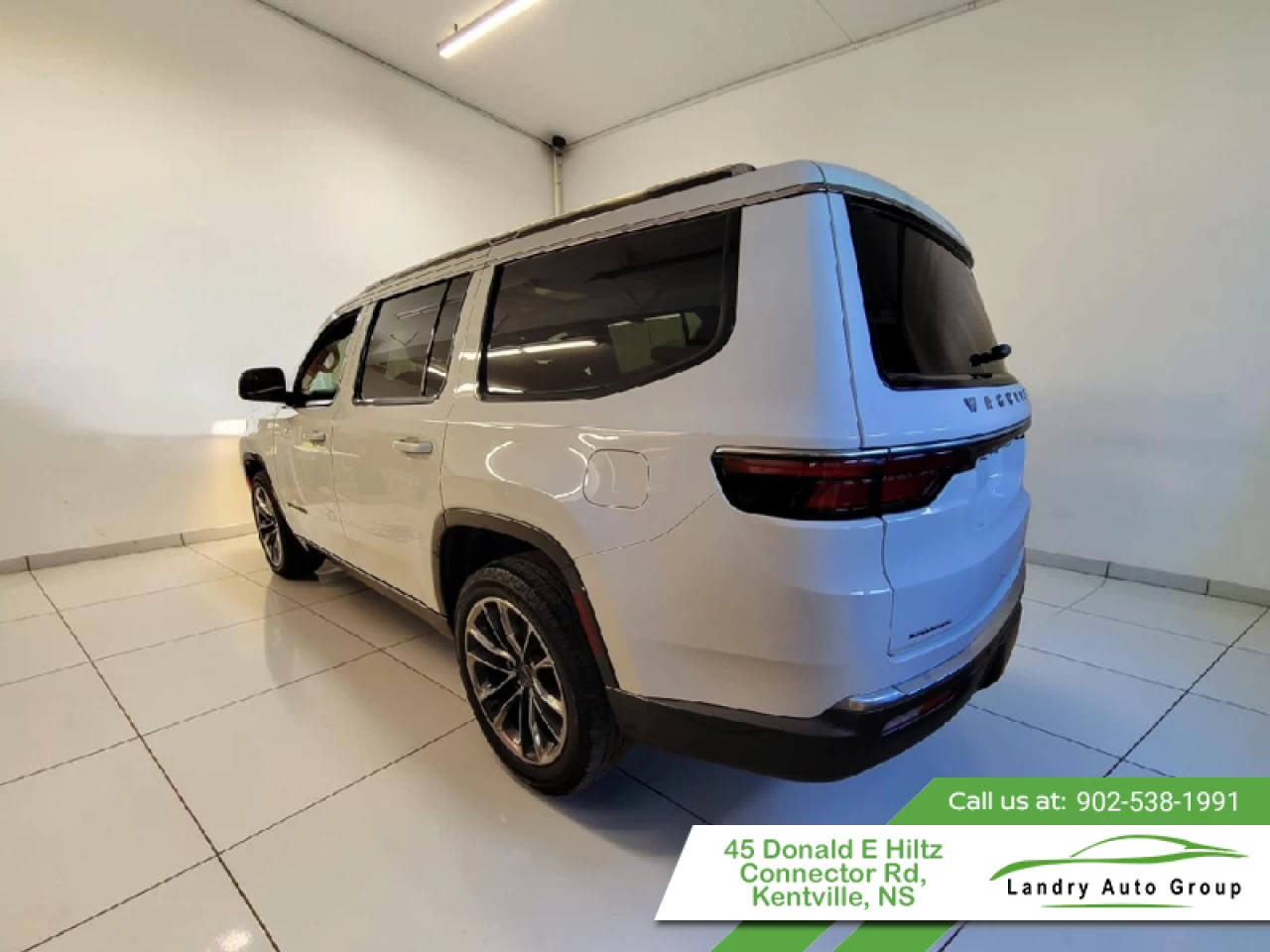 2022 Jeep Wagoneer Series III Main Image