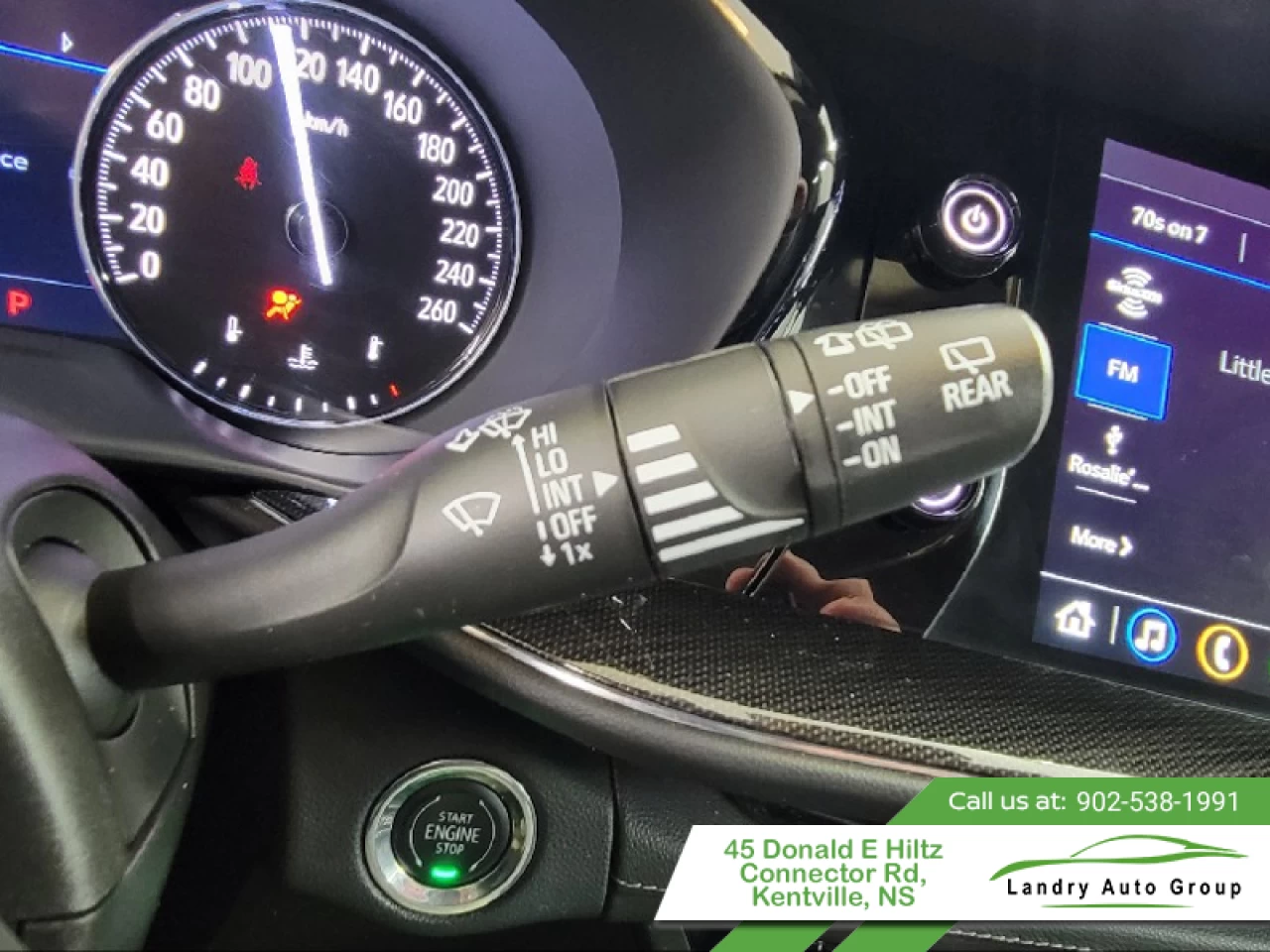 2022 Buick Envision Essence Main Image