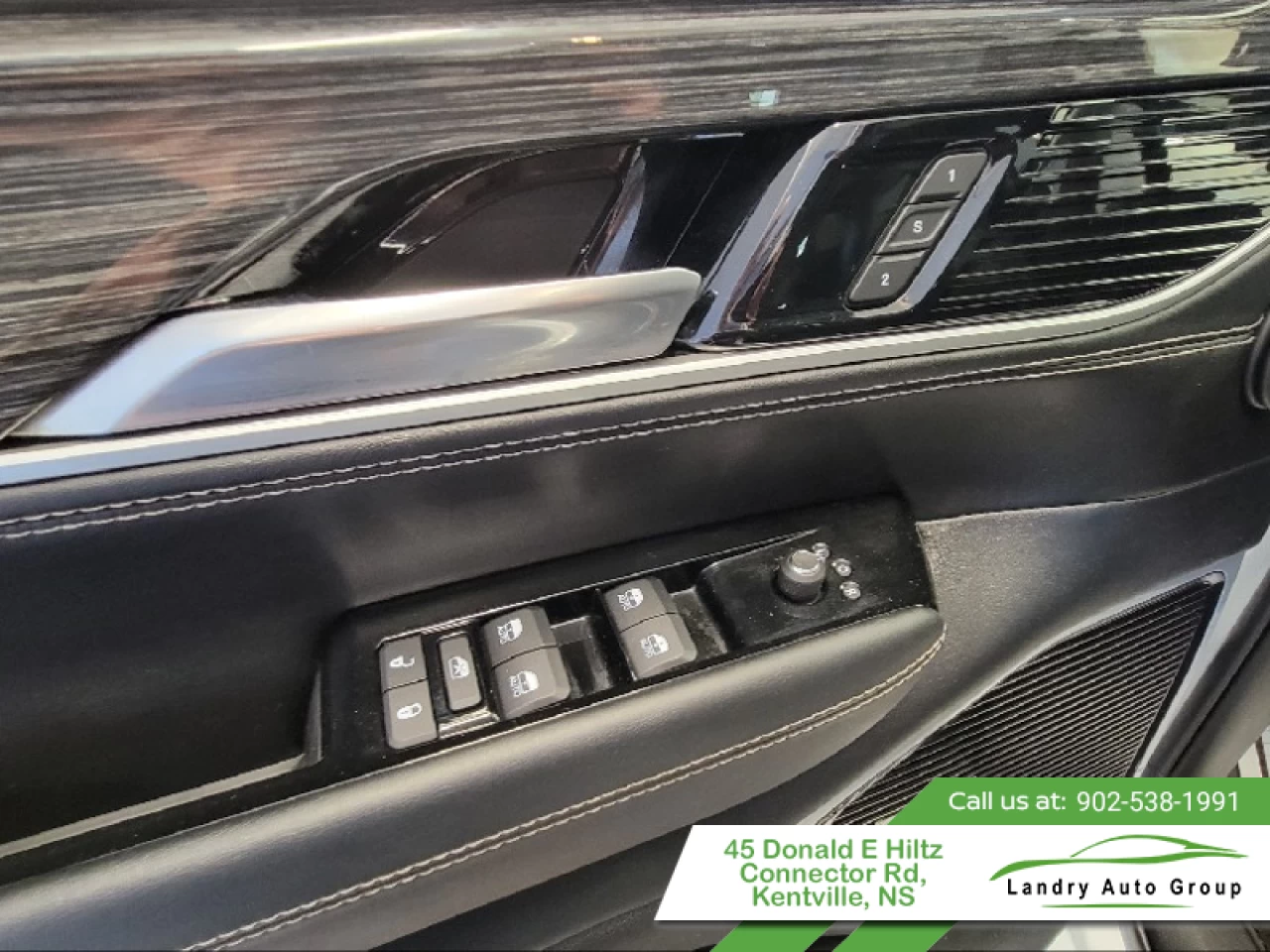 2022 Jeep Wagoneer Series III Main Image