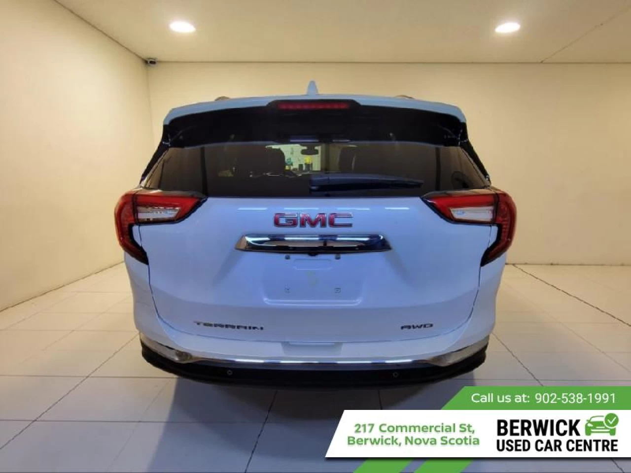 2022 GMC Terrain SLT Main Image