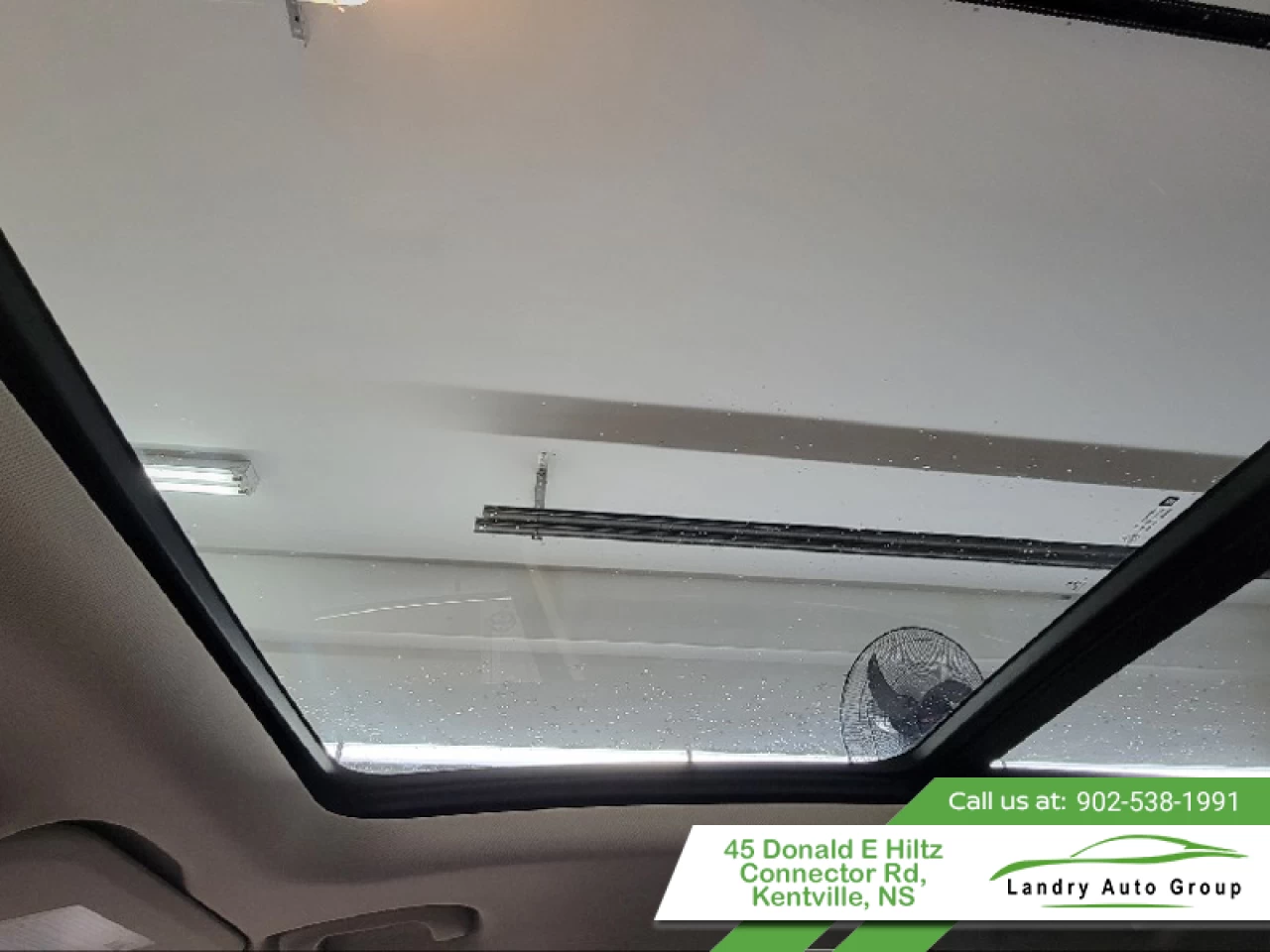 2022 Buick Envision Essence Main Image