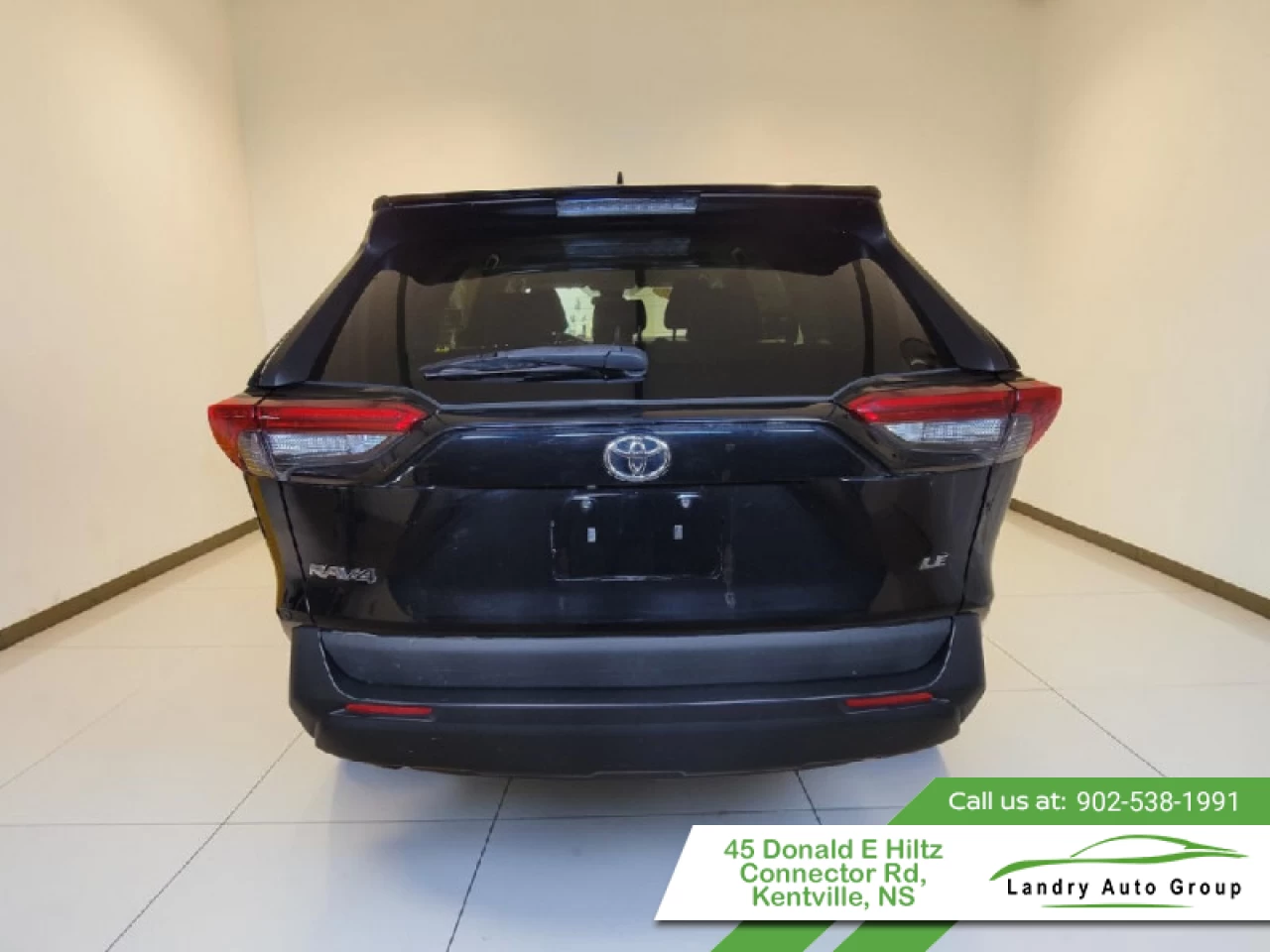 2019 Toyota RAV4 FWD LE Main Image