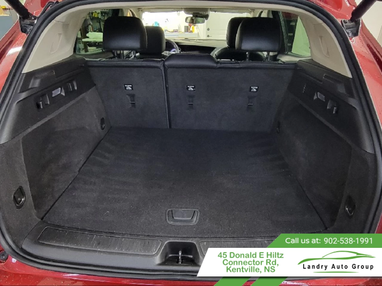 2022 Buick Envision Essence Main Image
