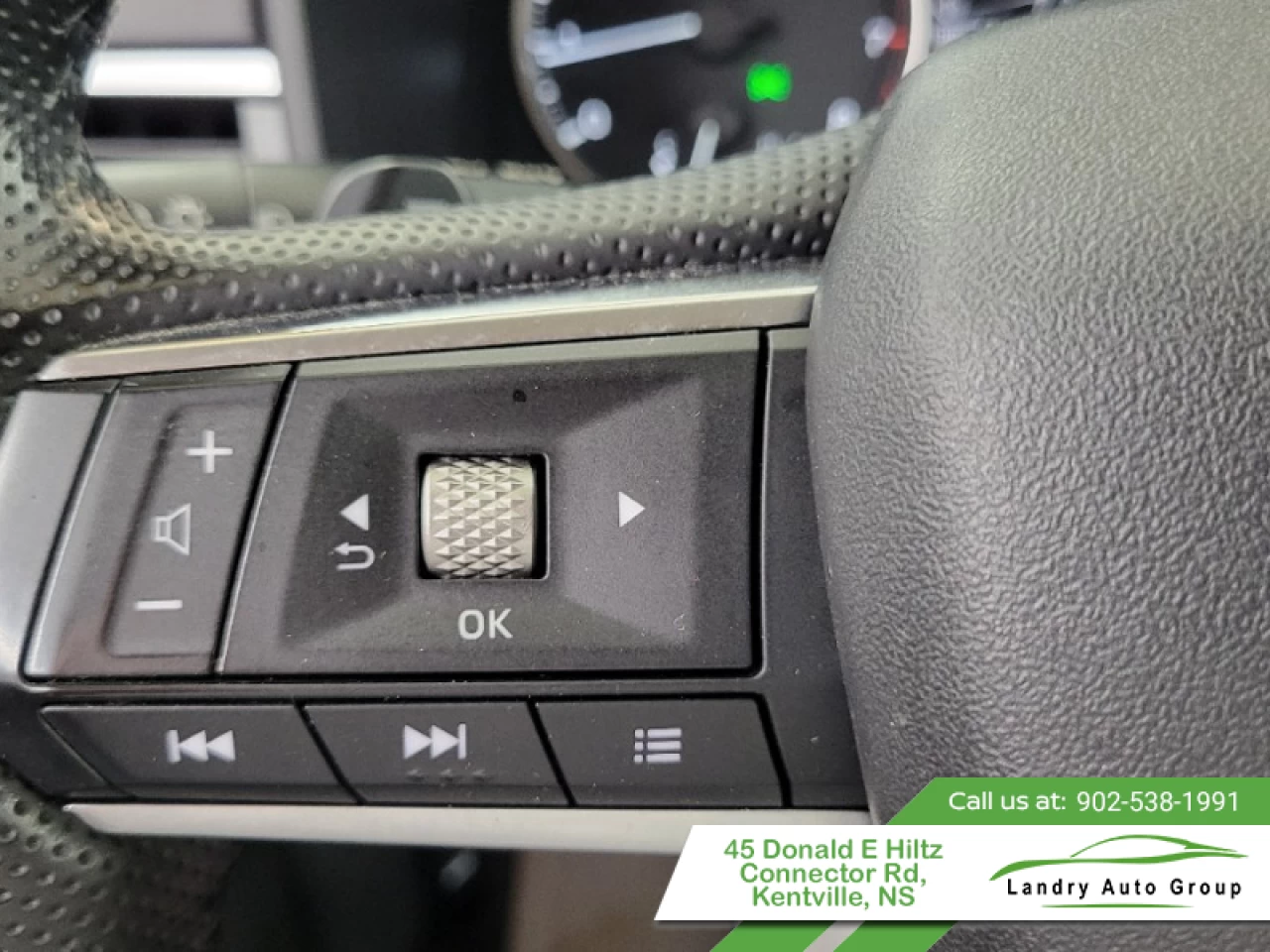 2024 Mitsubishi Outlander ES S-AWC Main Image
