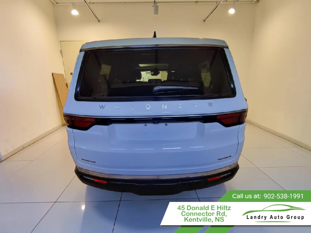 2022 Jeep Wagoneer Series III Main Image