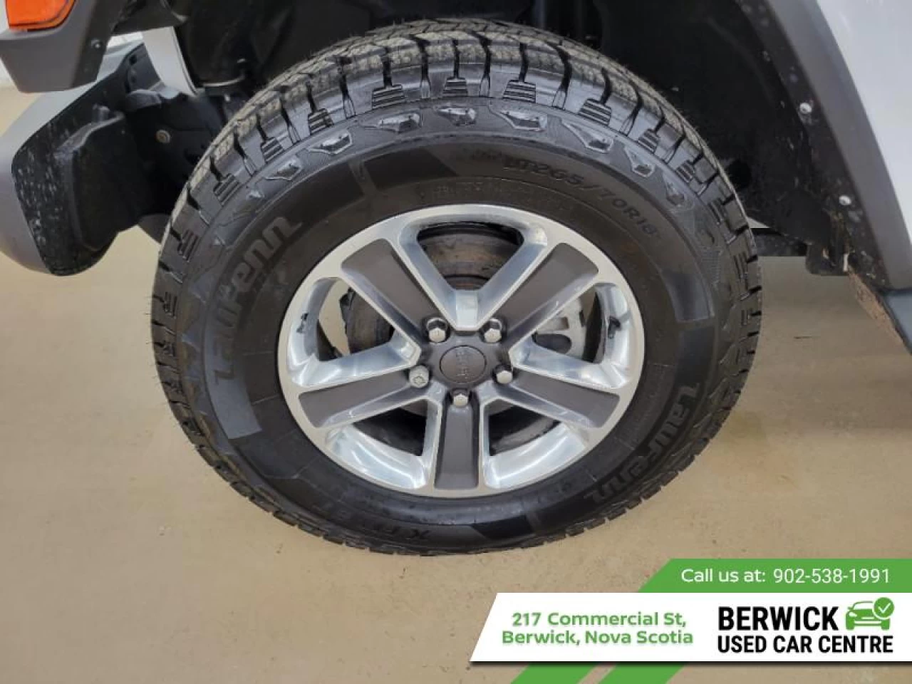 2022 Jeep Wrangler Unlimited Sahara Main Image