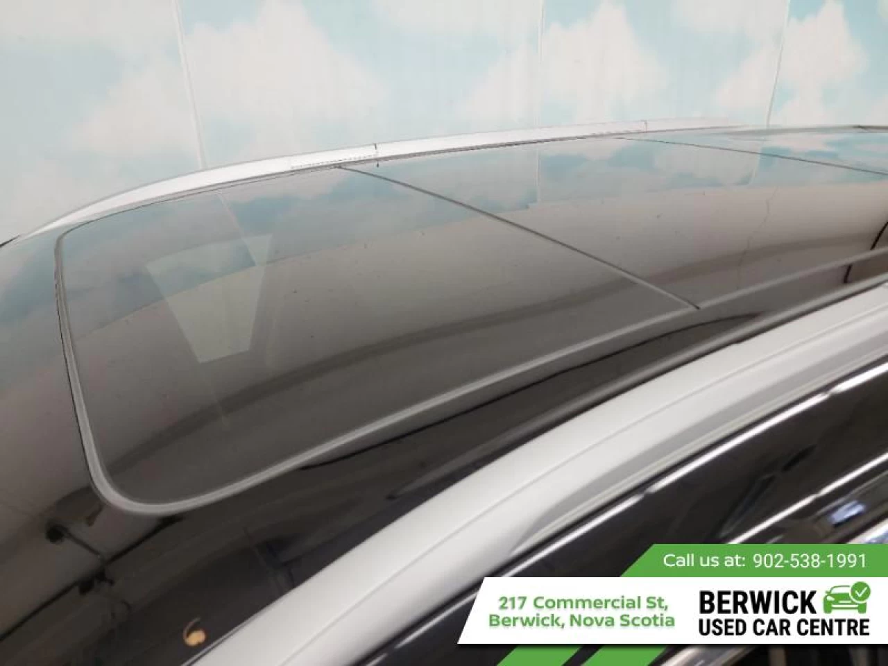 2023 Nissan Rogue SV Moonroof Main Image