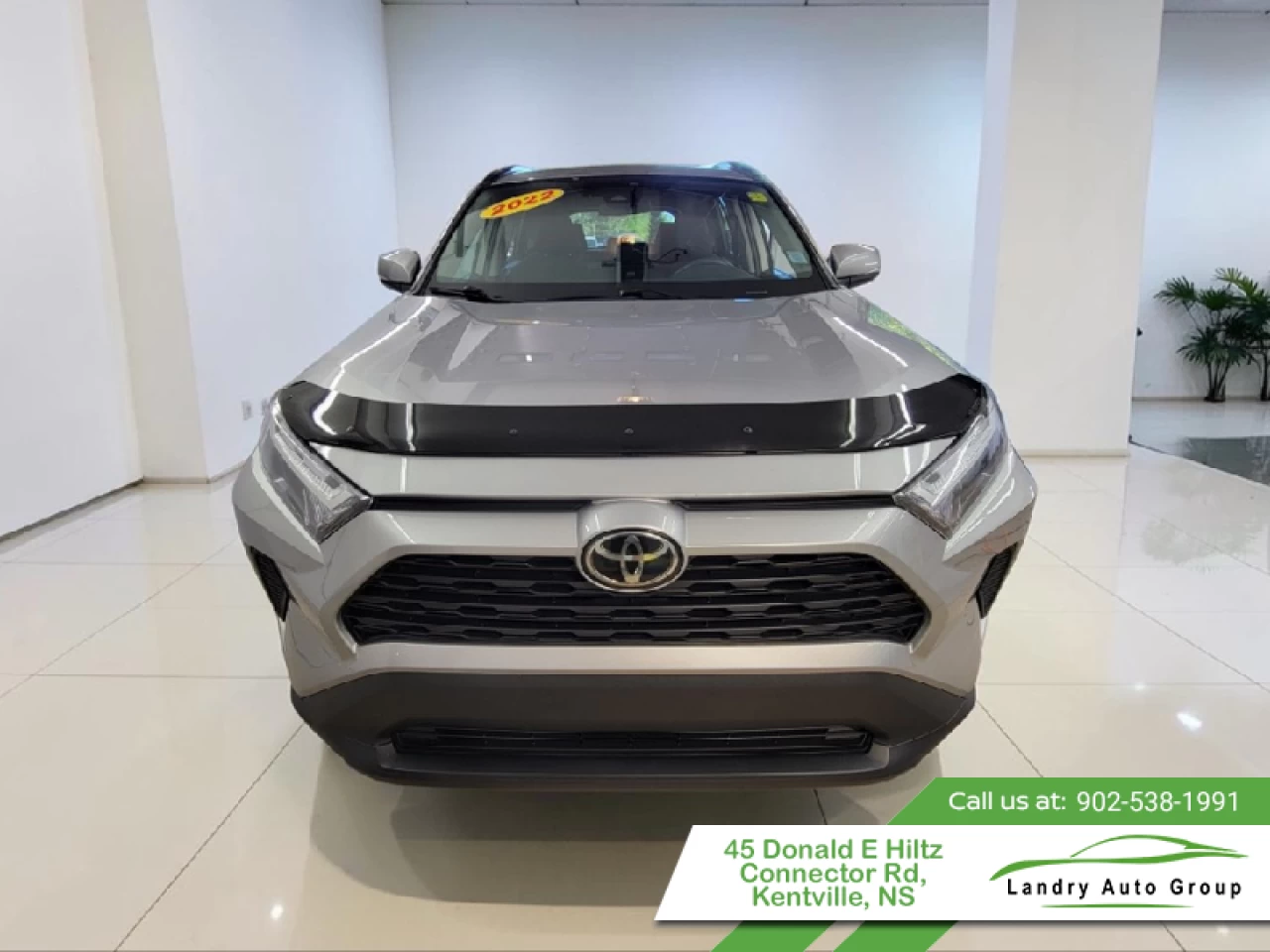 2022 Toyota RAV4 XLE Main Image
