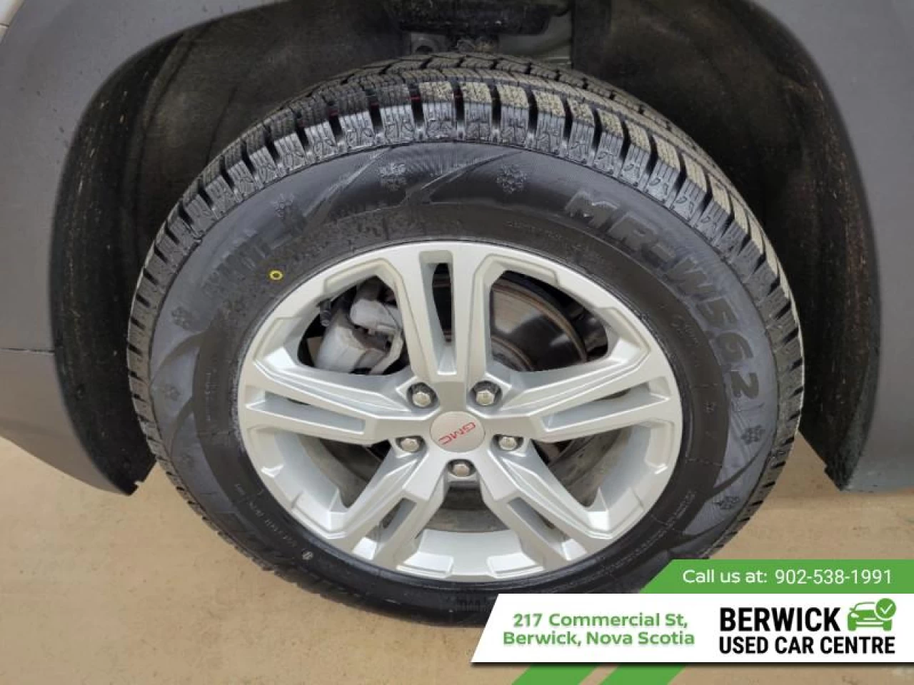 2024 GMC Terrain SLE Main Image