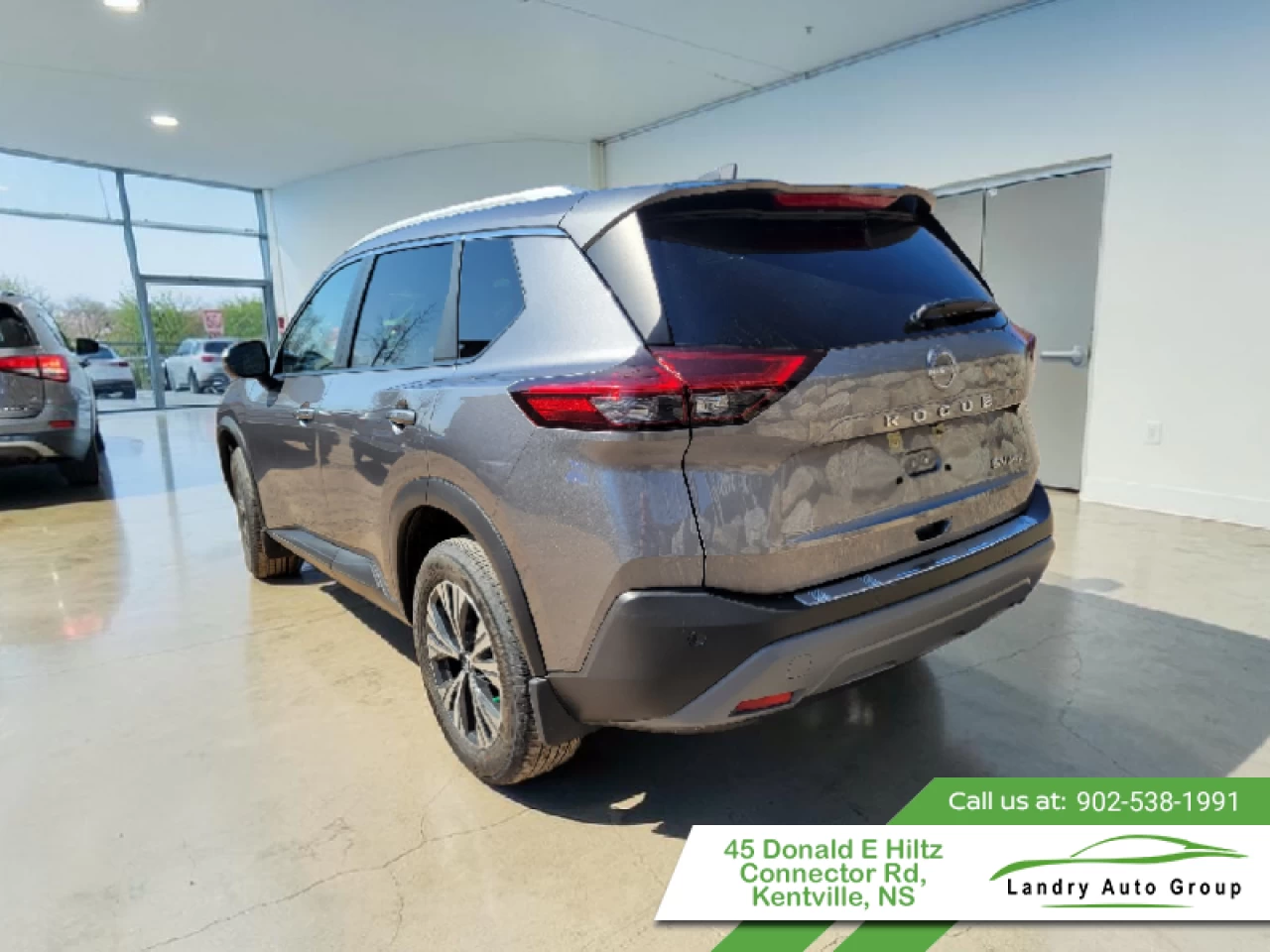 2023 Nissan Rogue SV Moonroof Main Image