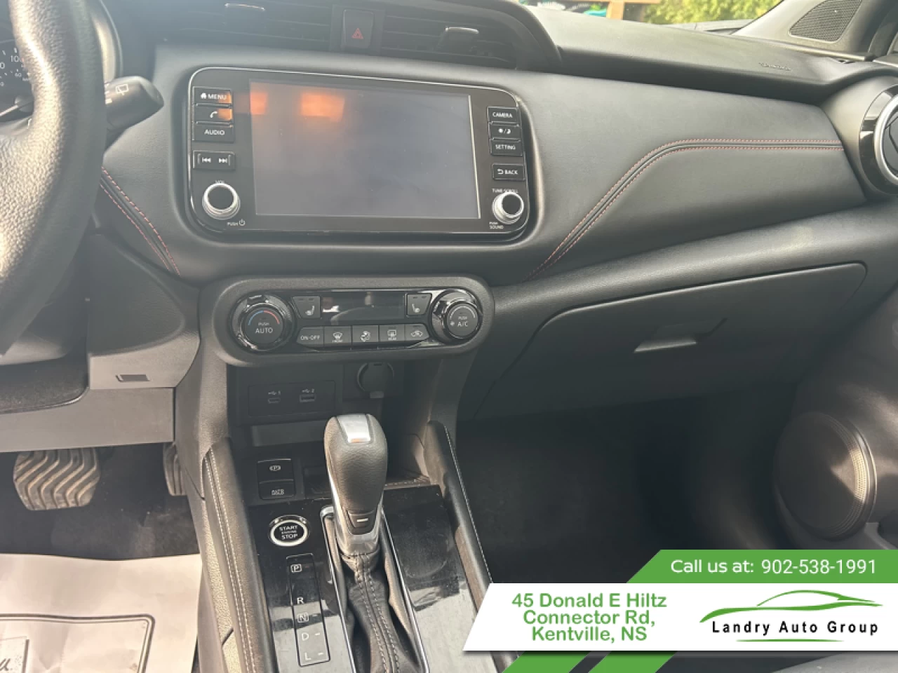 2024 Nissan Kicks SR Main Image