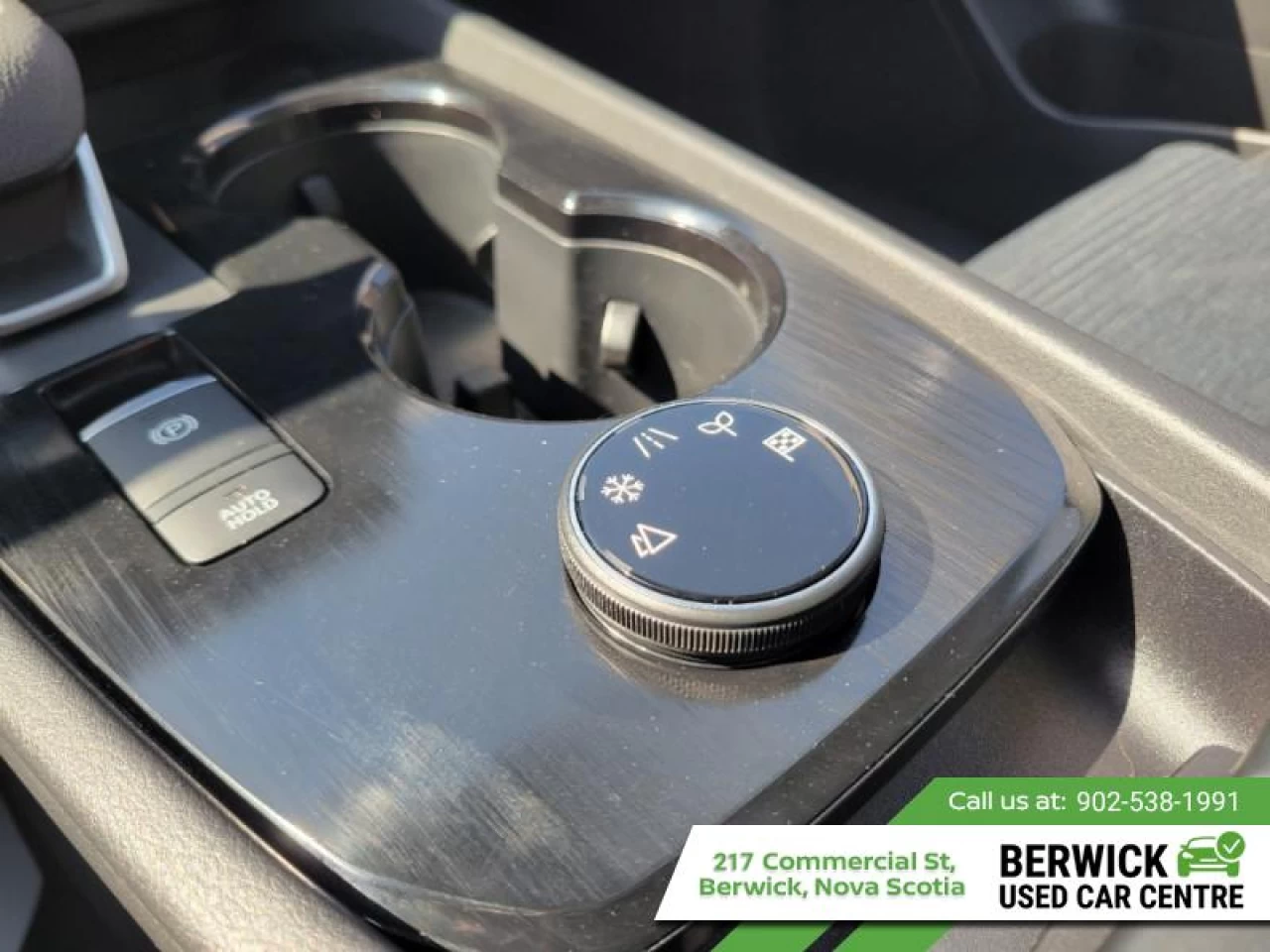 2023 Nissan Rogue SV Moonroof Main Image