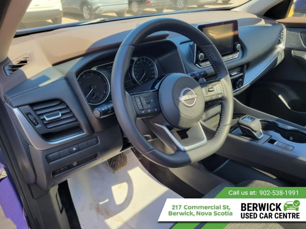 2023 Nissan Rogue SV Moonroof Main Image