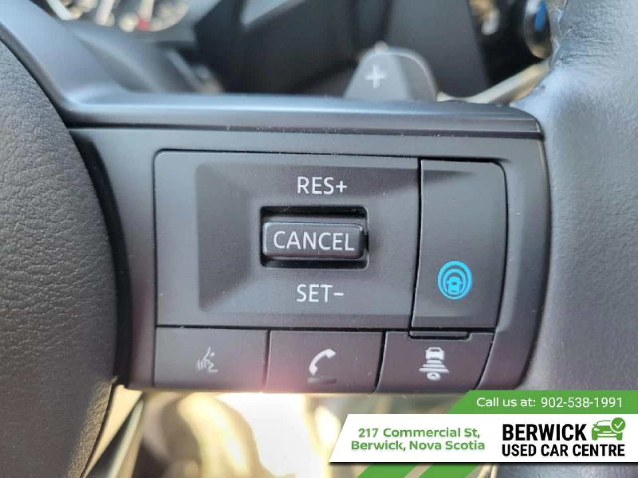 2024 Nissan Rogue SV Moonroof Main Image