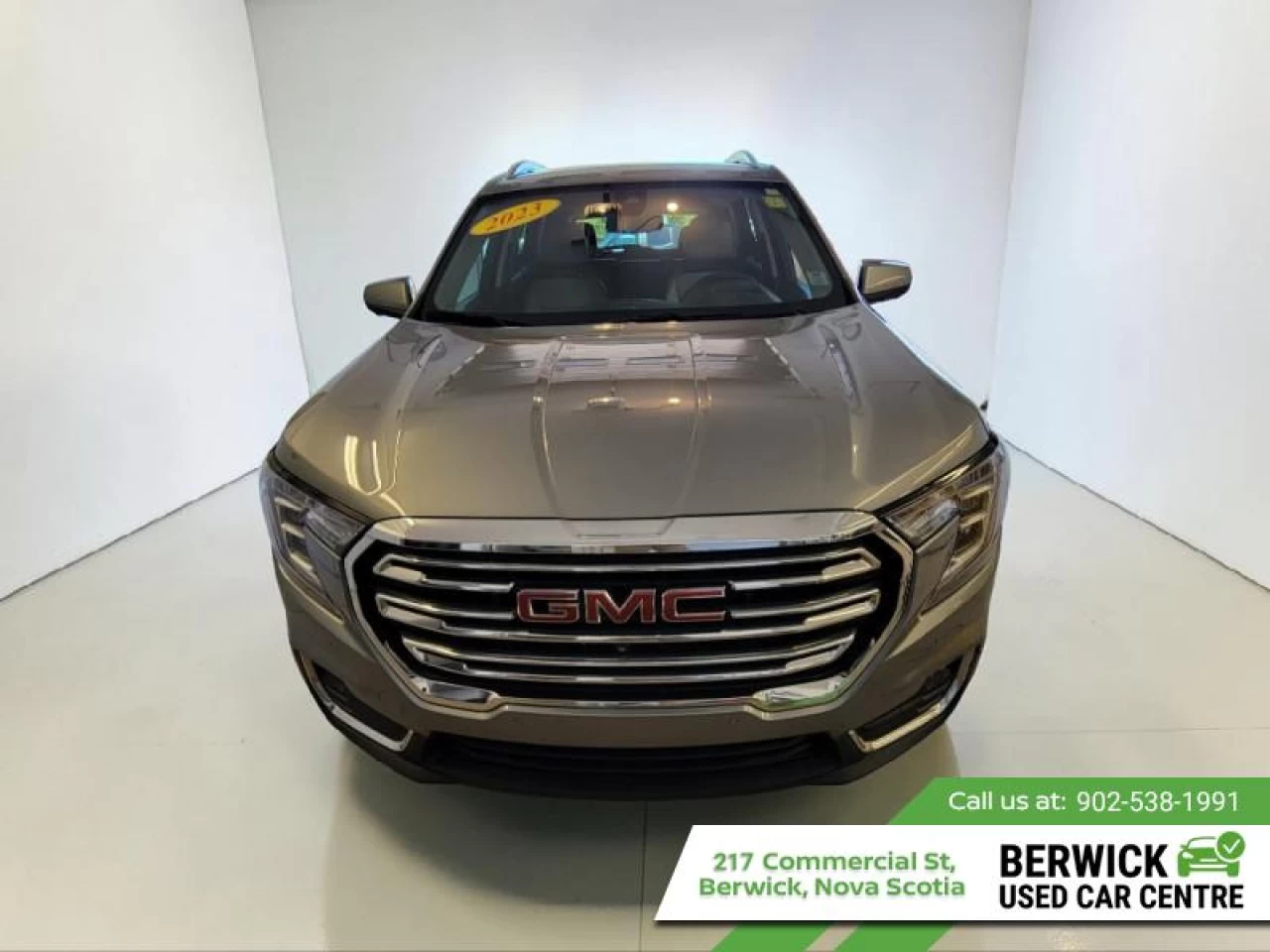 2023 GMC Terrain SLT Main Image