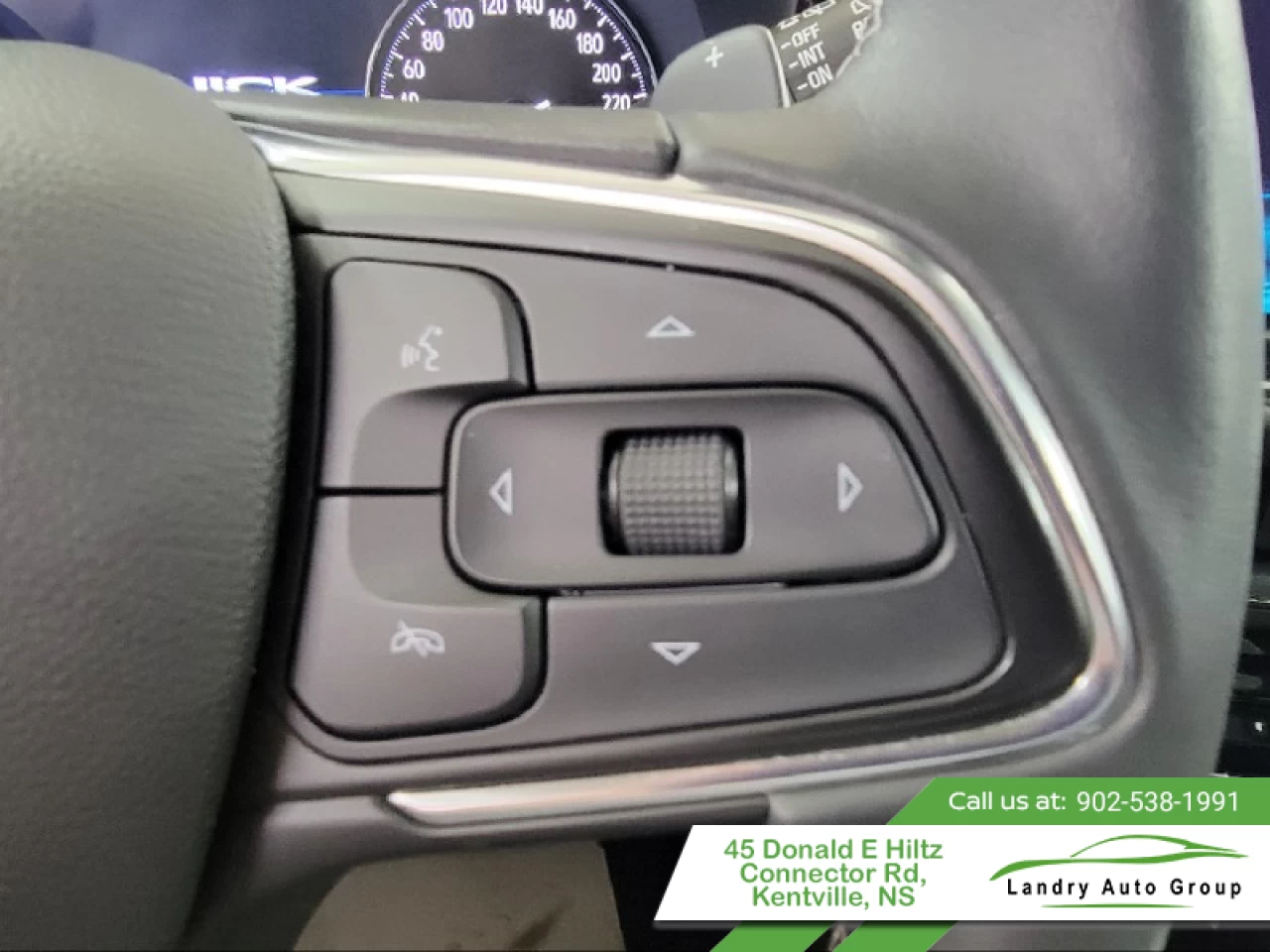 2022 Buick Envision Essence Main Image