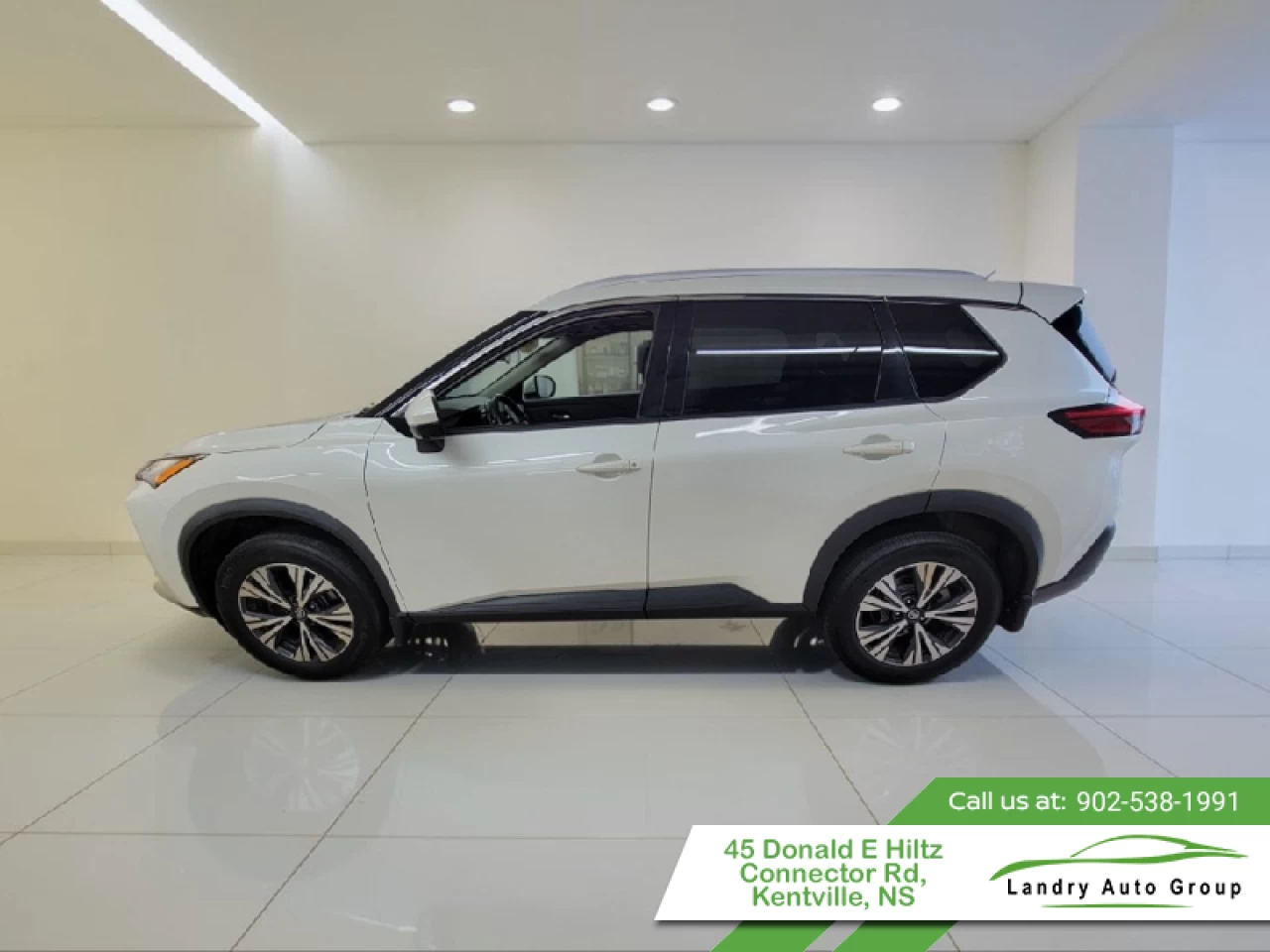2021 Nissan Rogue SV Main Image