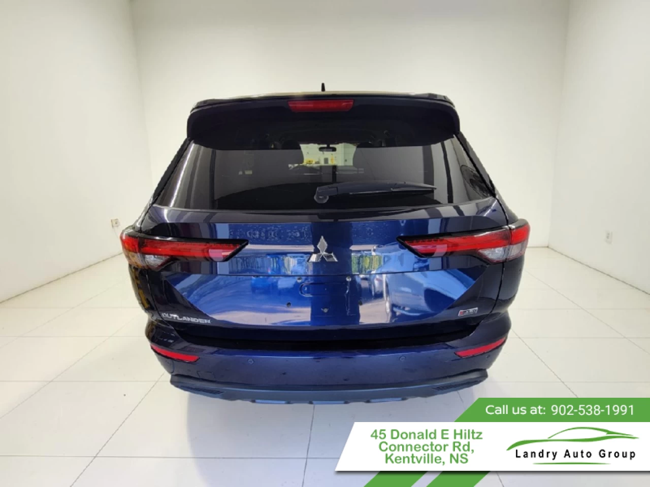 2024 Mitsubishi Outlander ES S-AWC Main Image