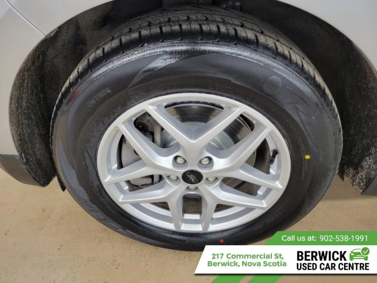 2024 Ford Edge SEL Main Image