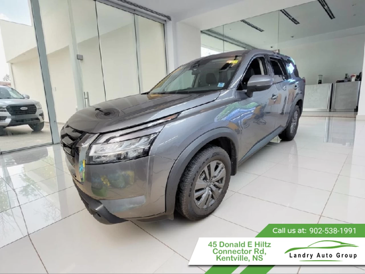 2022 Nissan Pathfinder S Main Image