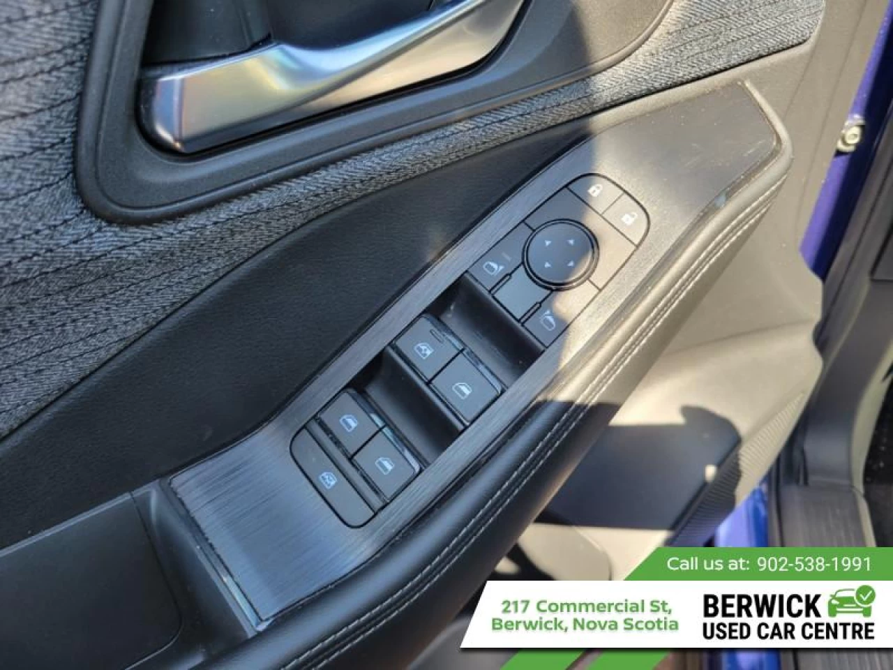 2023 Nissan Rogue SV Moonroof Main Image