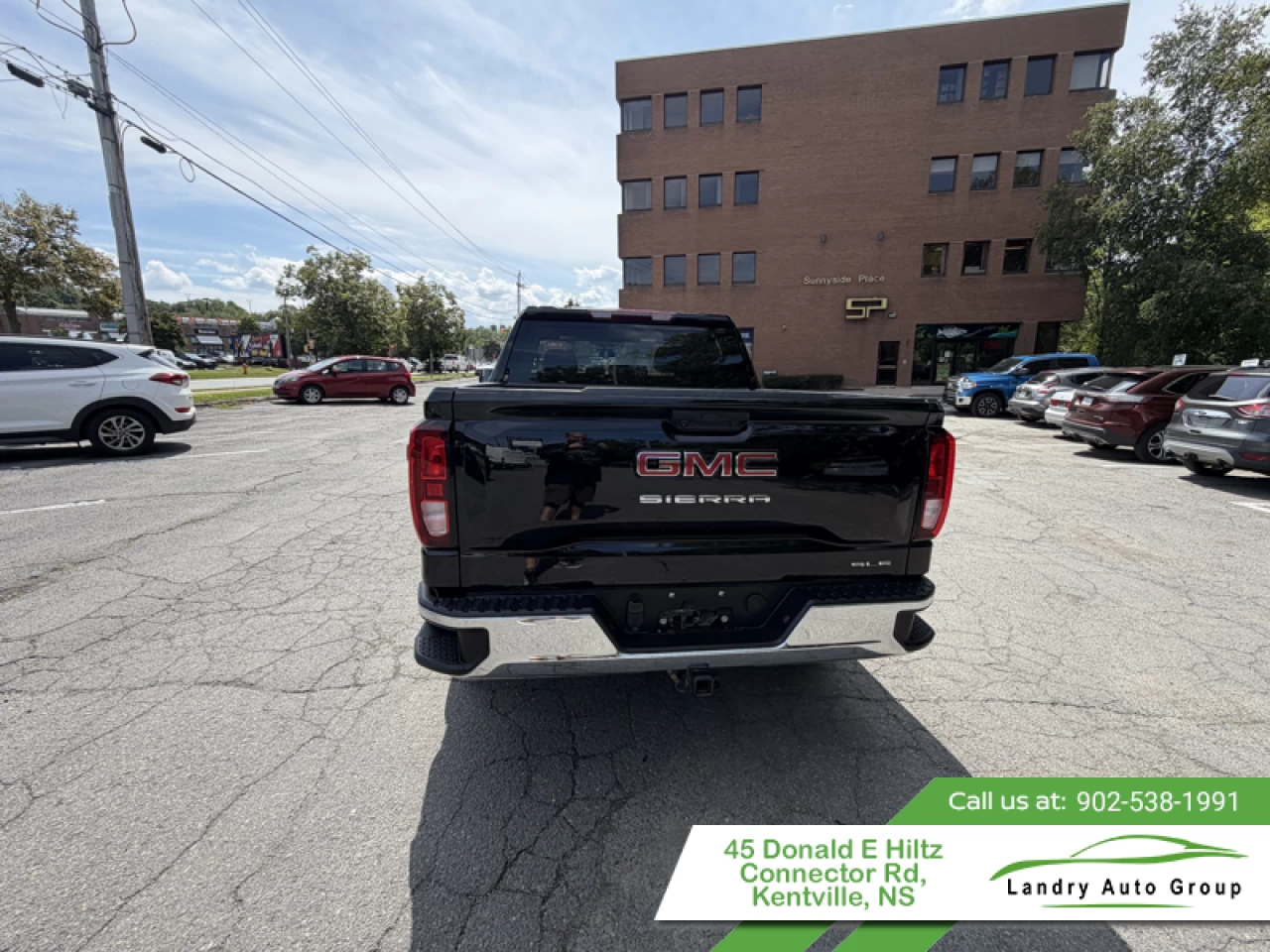 2024 GMC Sierra 1500 SLE Main Image
