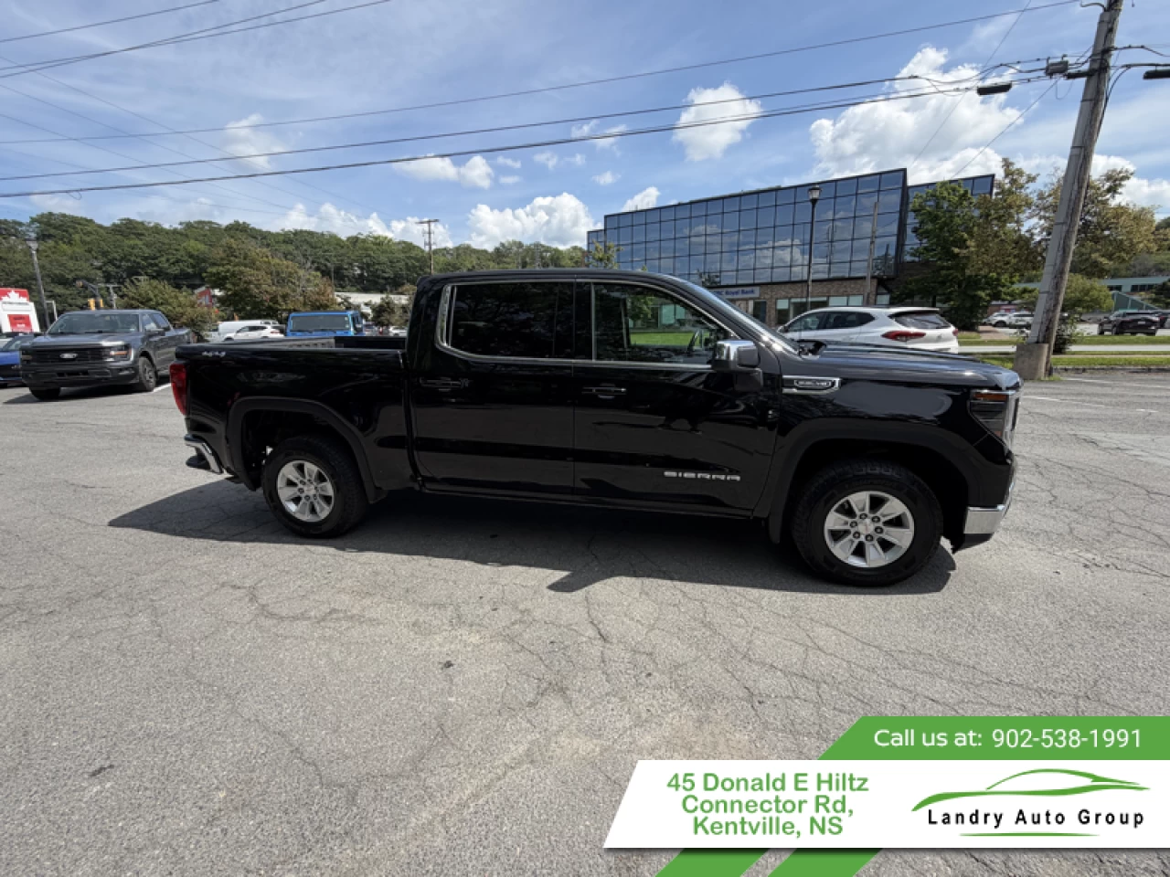 2024 GMC Sierra 1500 SLE Main Image