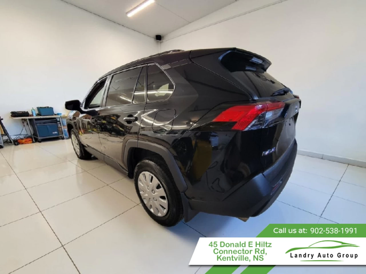 2019 Toyota RAV4 FWD LE Main Image
