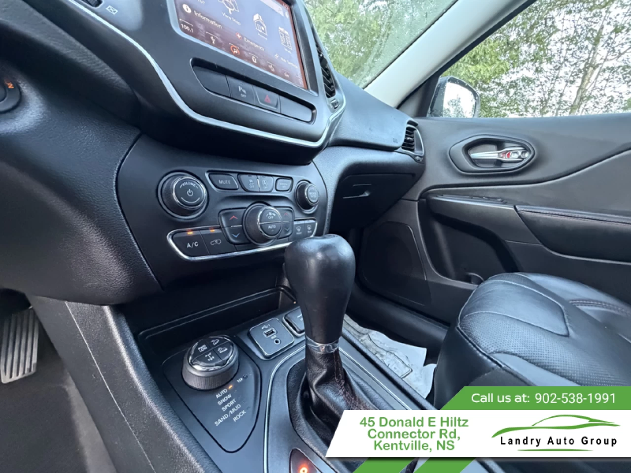 2019 Jeep Cherokee Trailhawk Elite Main Image
