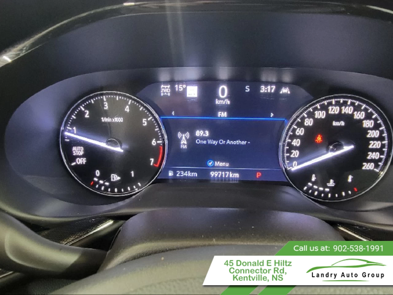 2022 Buick Envision Essence Main Image