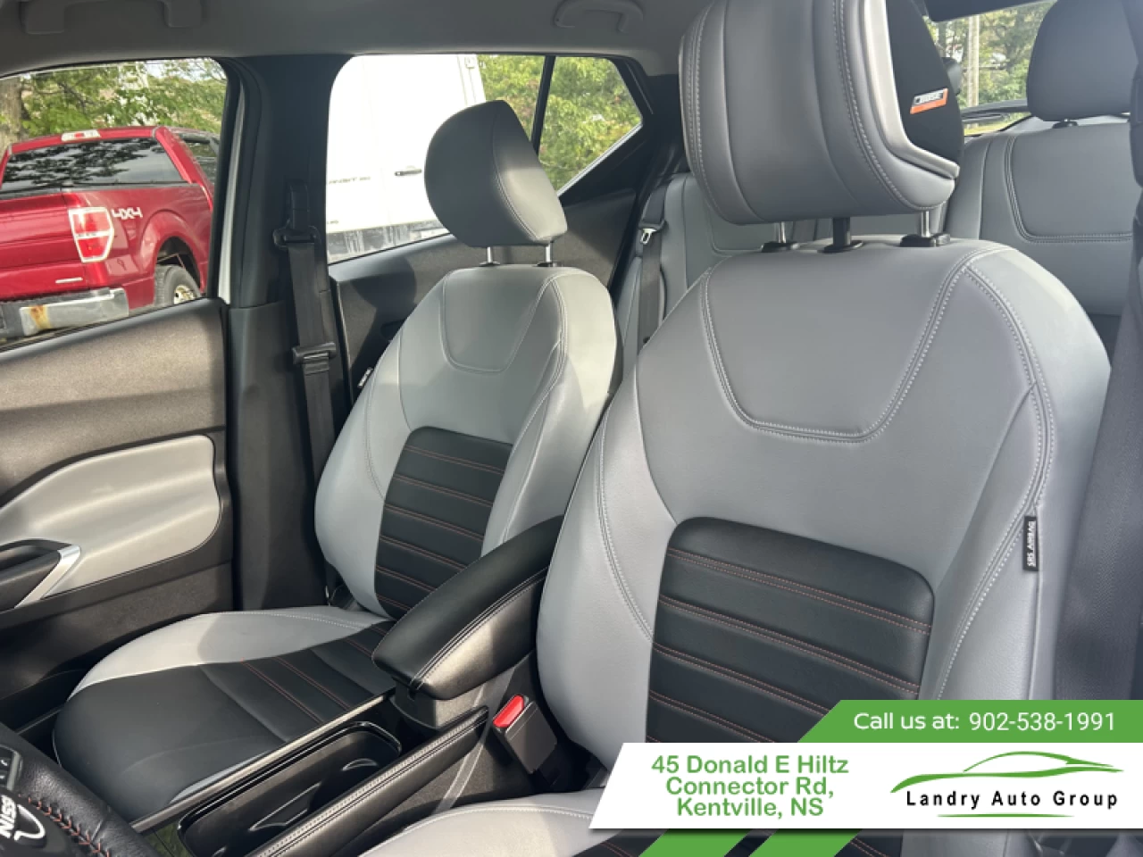 2024 Nissan Kicks SR Main Image