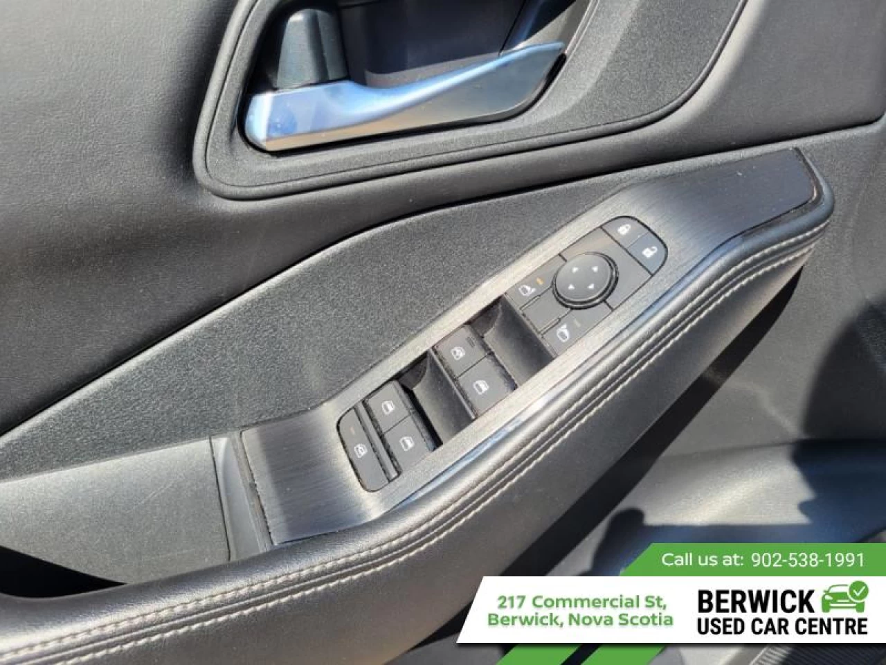 2024 Nissan Rogue SV Moonroof Main Image