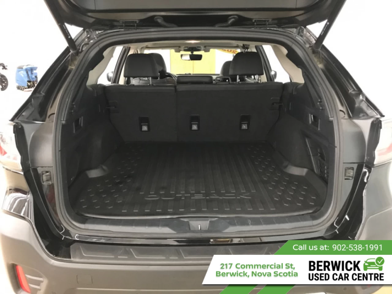 2022 Subaru Outback Limited Main Image