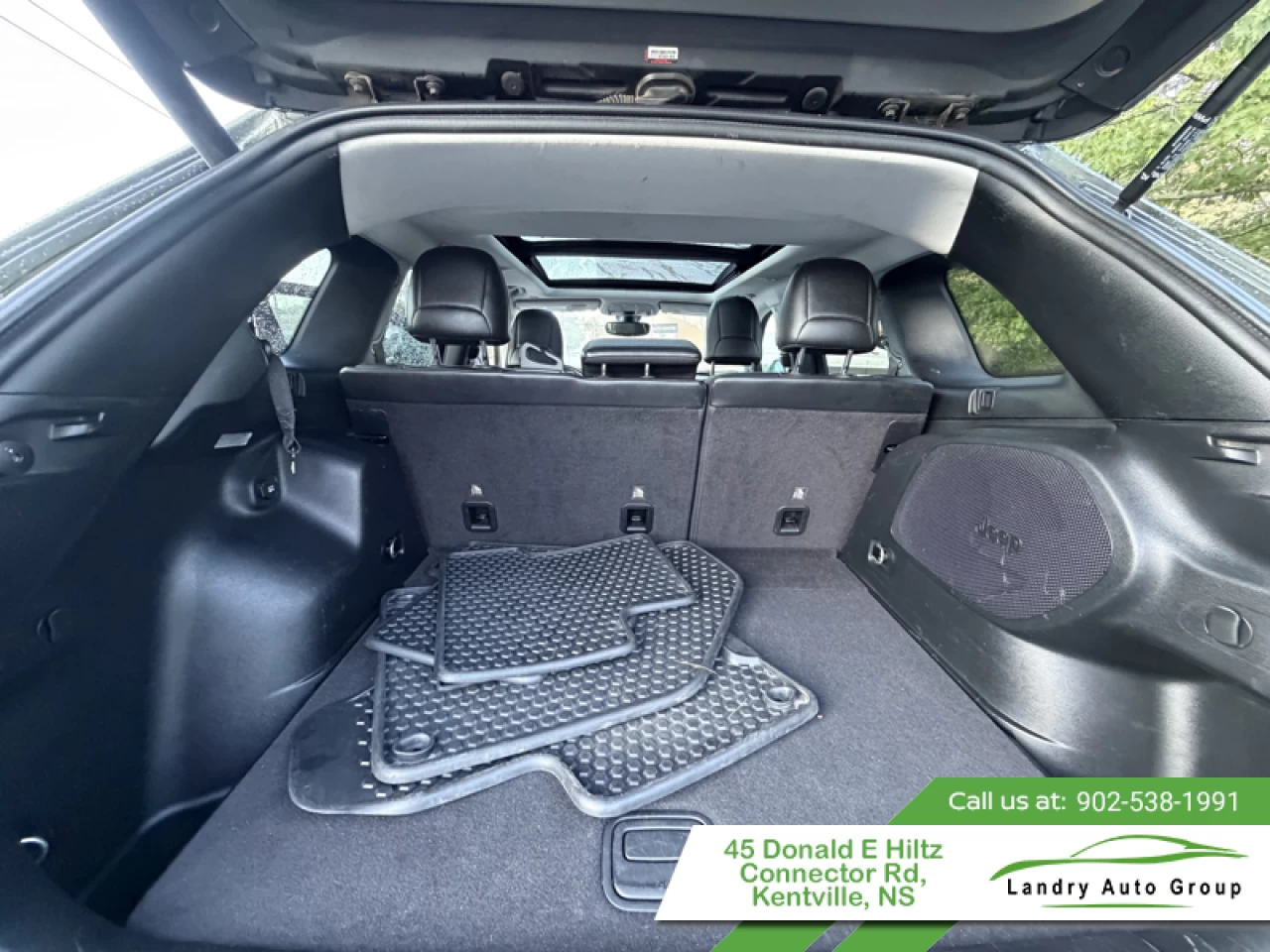 2019 Jeep Cherokee Trailhawk Elite Main Image