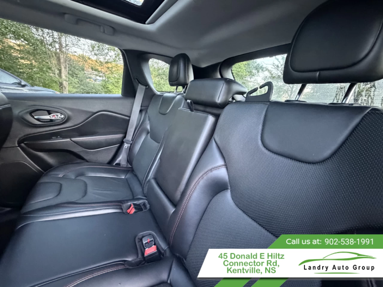2019 Jeep Cherokee Trailhawk Elite Main Image