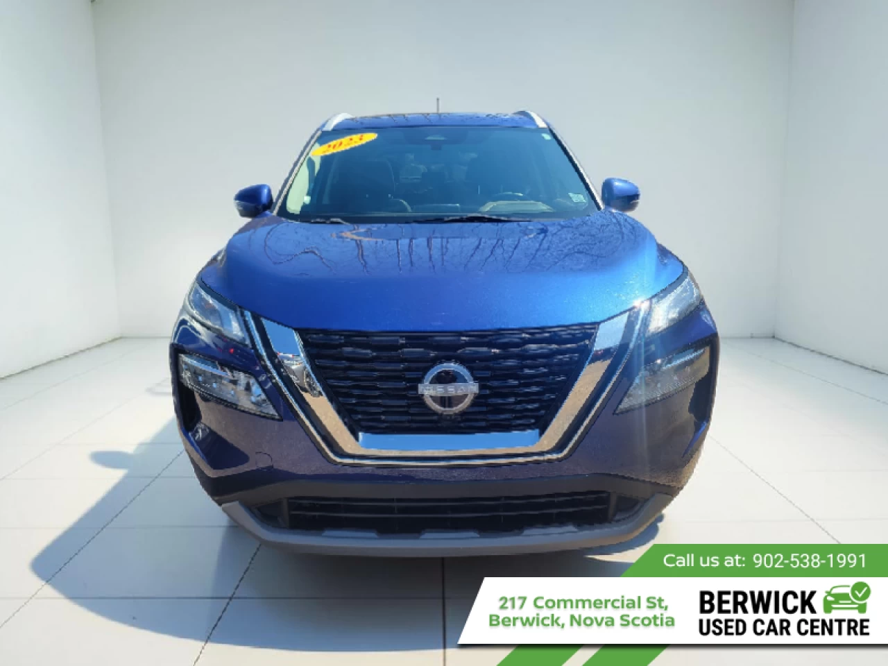 2023 Nissan Rogue SV Moonroof Main Image