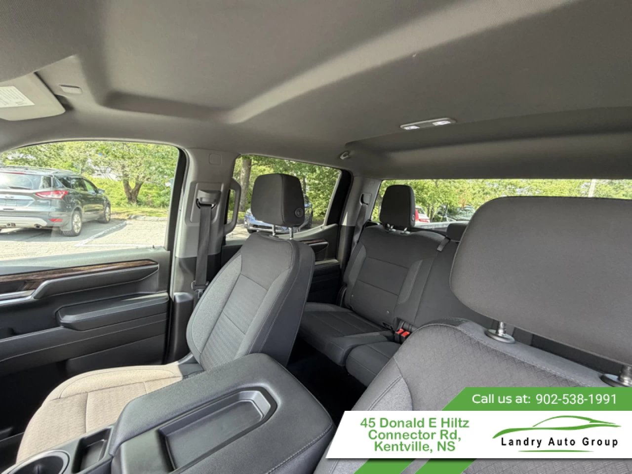 2024 GMC Sierra 1500 SLE Main Image