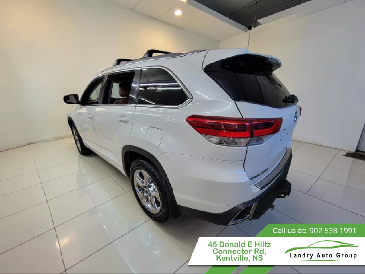 2018 Toyota Highlander Limited AWD Main Image