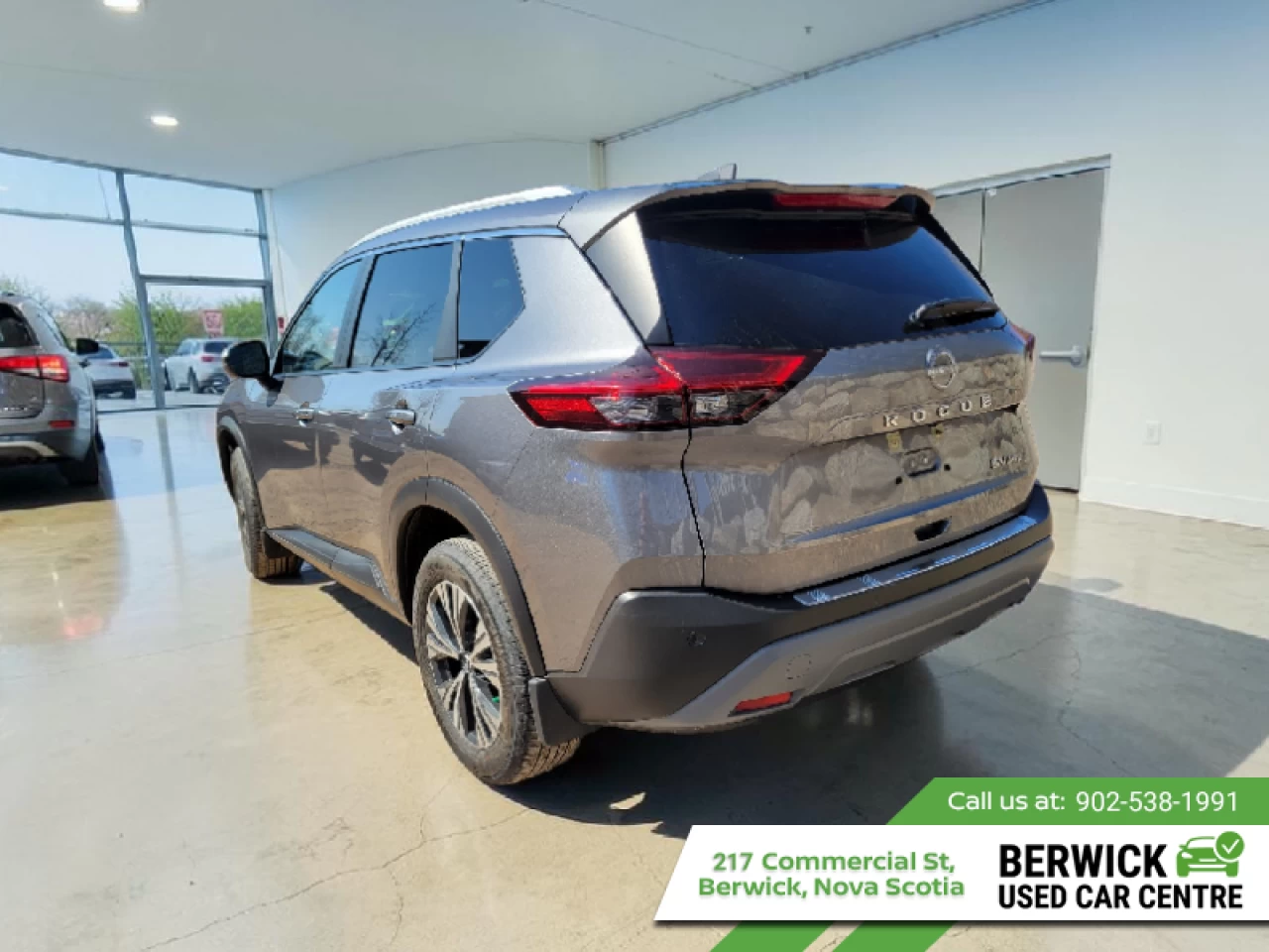 2023 Nissan Rogue SV Moonroof Main Image