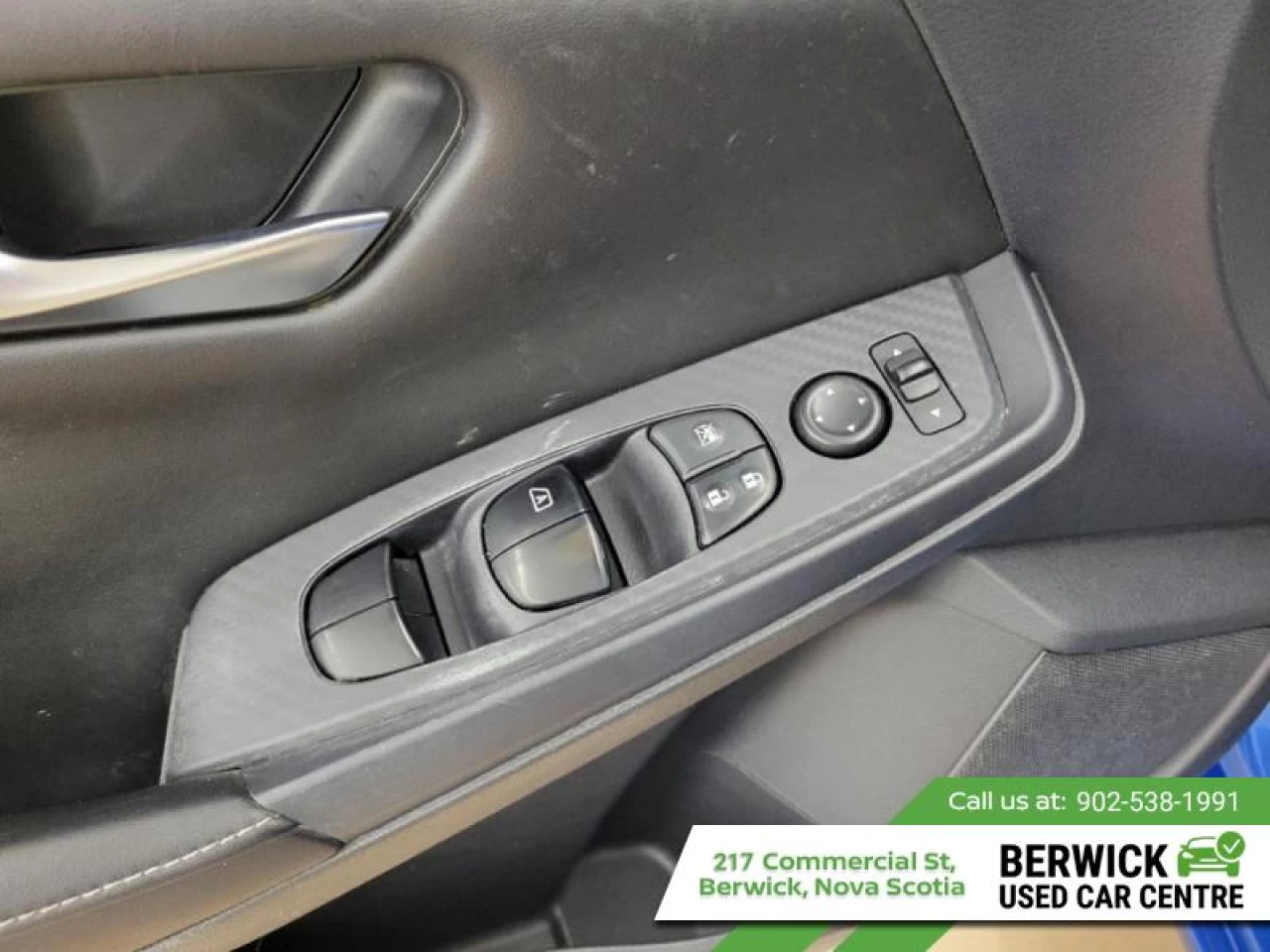 2020 Nissan Sentra SV CVT Main Image