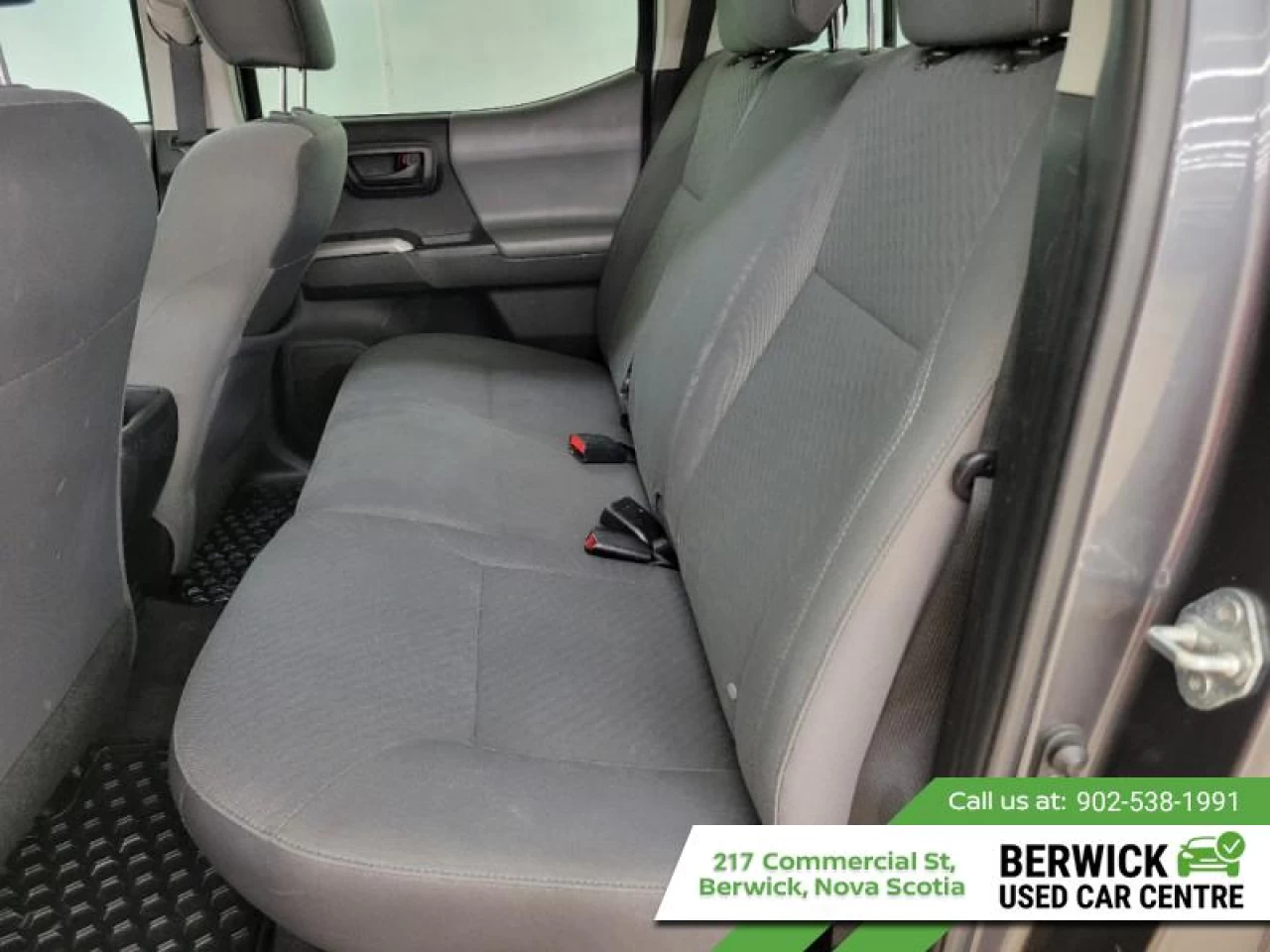 2022 Toyota Tacoma SR5 Main Image