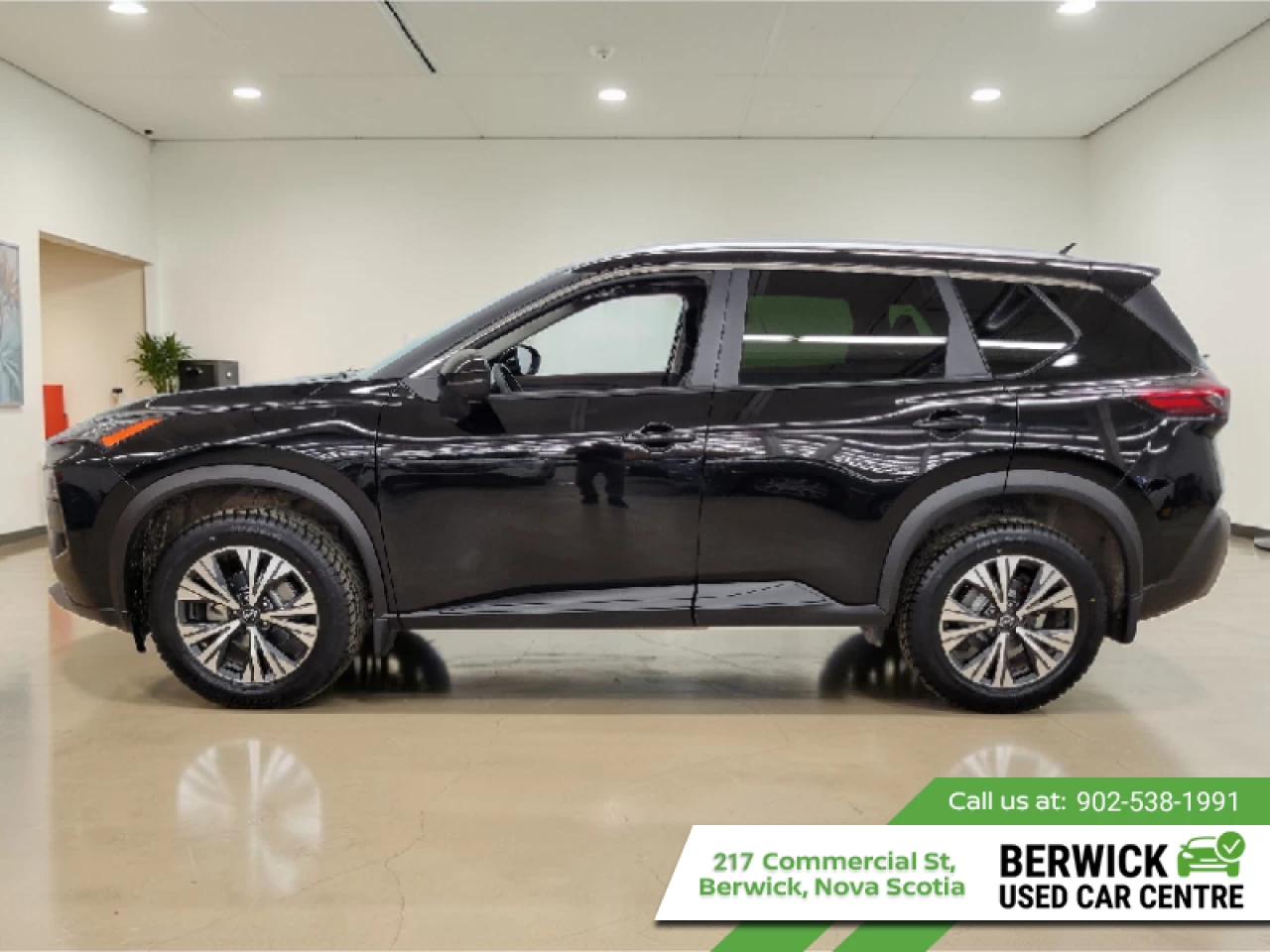 2023 Nissan Rogue SV Moonroof Main Image