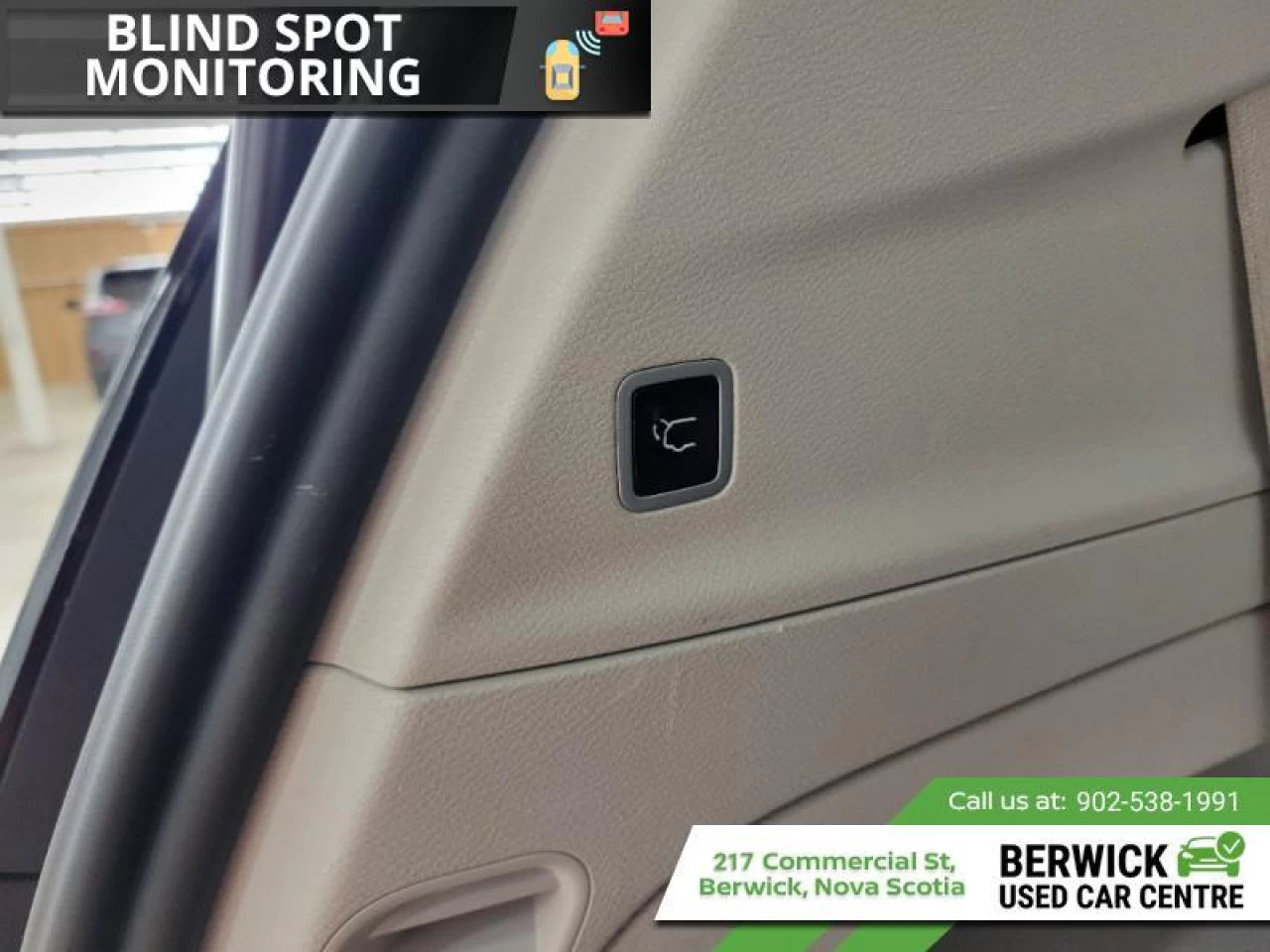 2023 Chrysler Pacifica Touring L Main Image