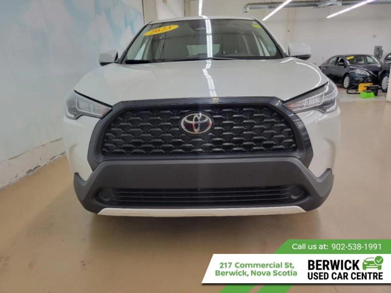 2023 Toyota Corolla Cross LE AWD Main Image